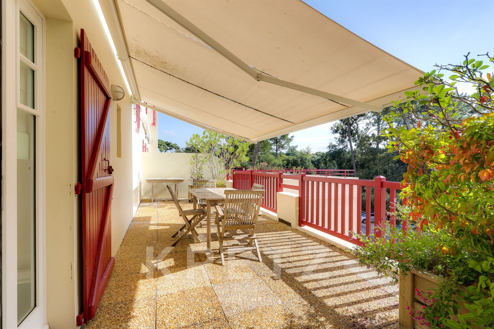 Au cœur d'Hossegor, 153 m² de lumière, de volumes et de vue sur le canal