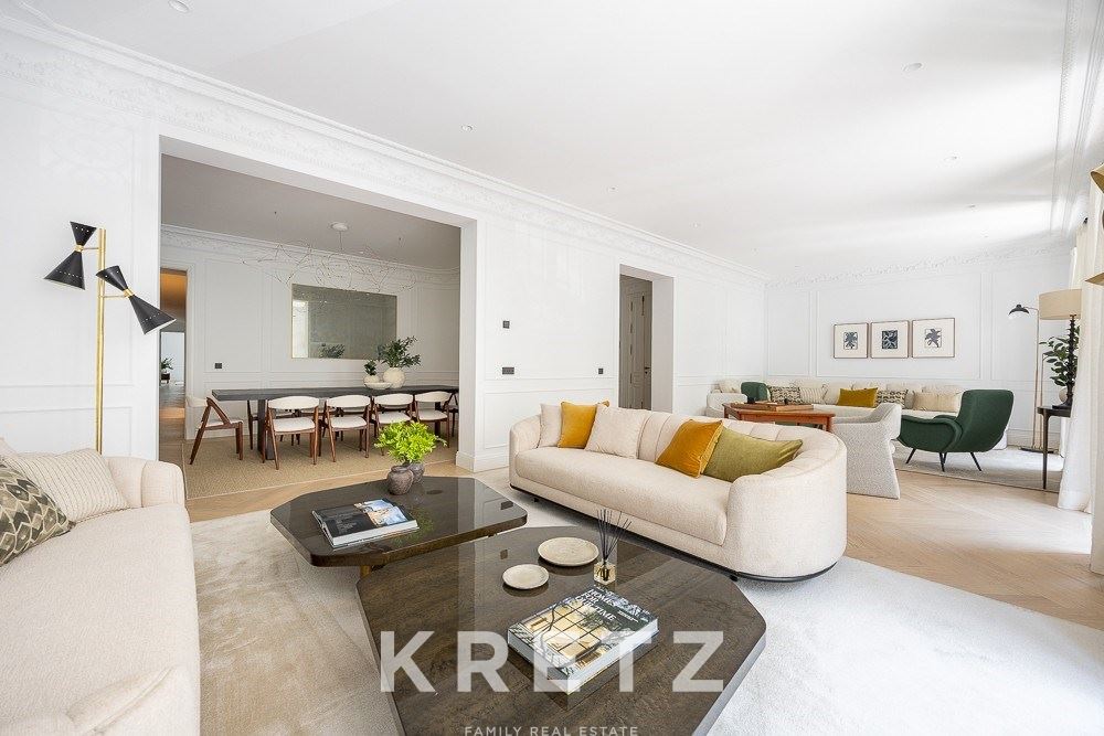Exclusive Stately Residence with Large Private Terrace in Recoletos