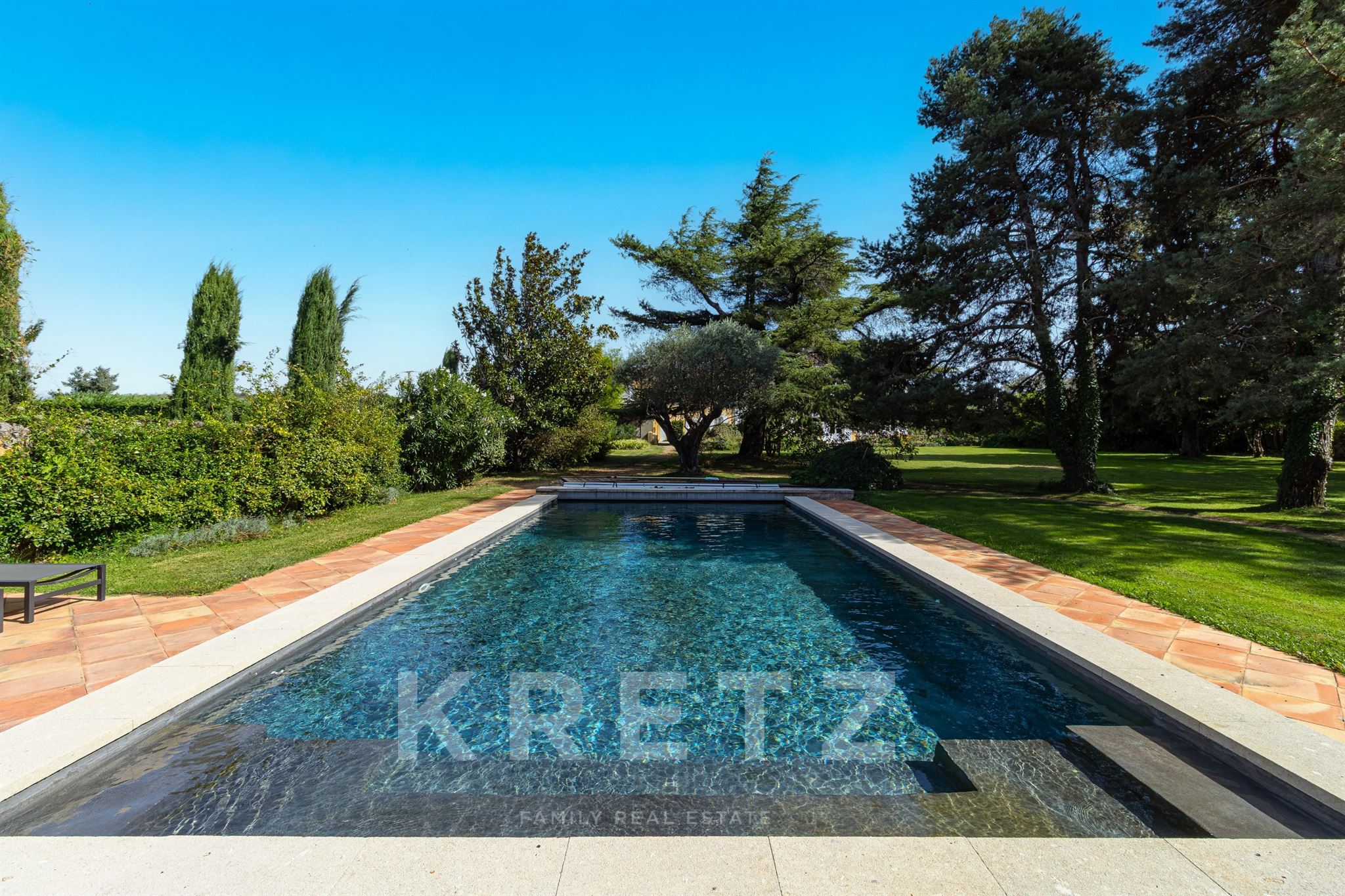 Encantadora propiedad del siglo XVIII con parque y piscina en venta – Sur de Valence