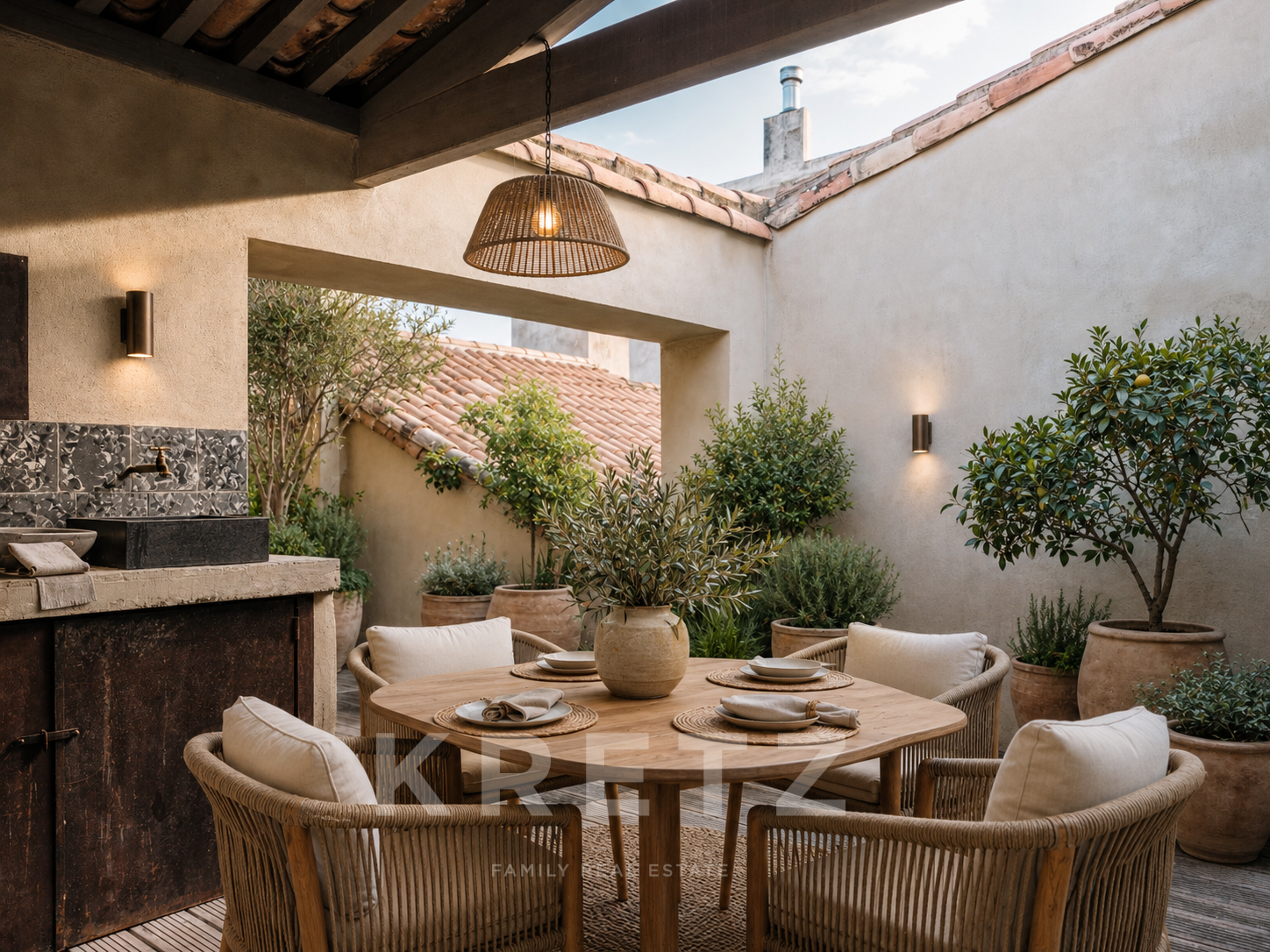 A CONFIDENTIAL RESIDENCE OF RARE SCALE IN CENTRAL CARCASSONNE