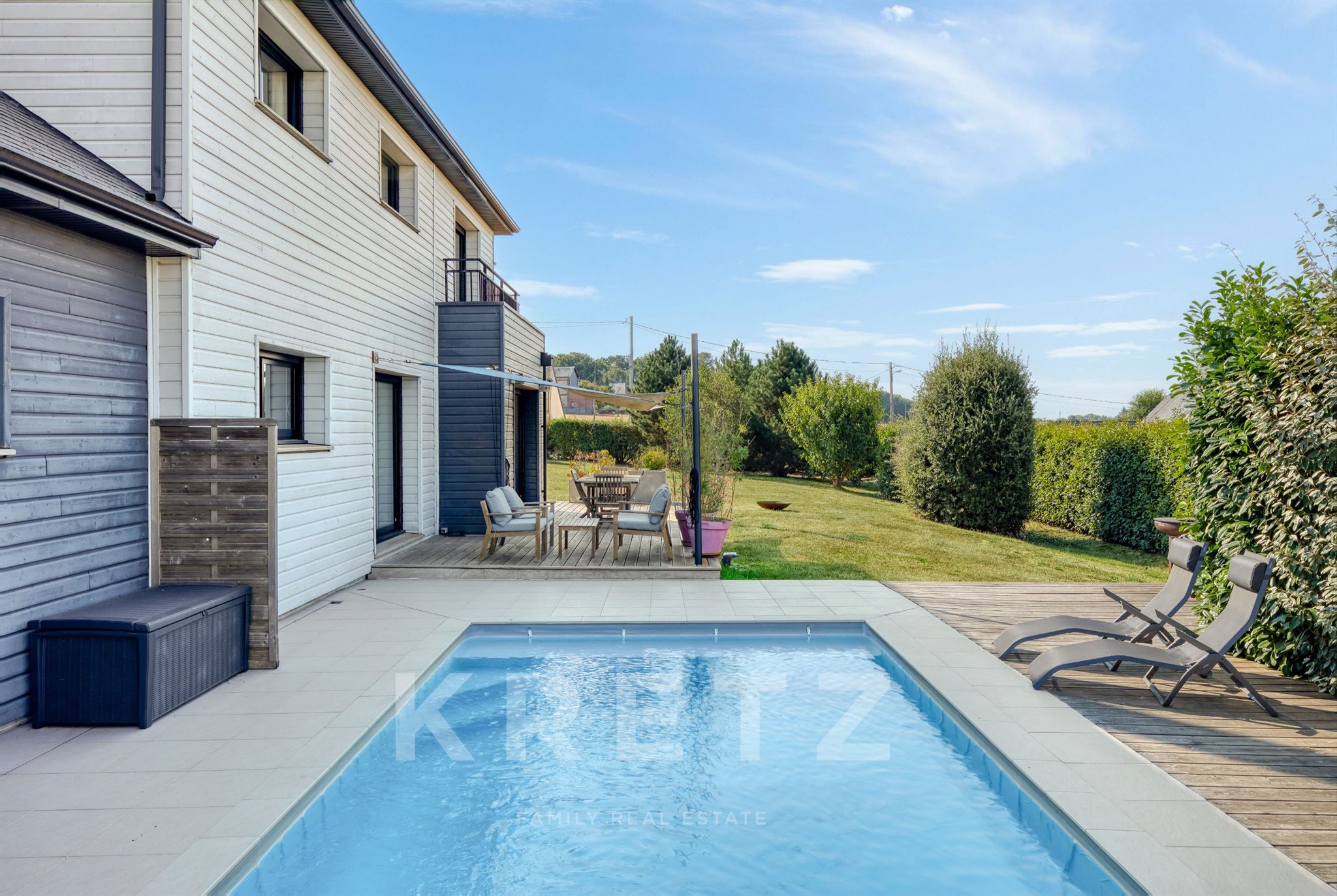 Maison contemporaine avec piscine sur 2 500 m² – Pavilly