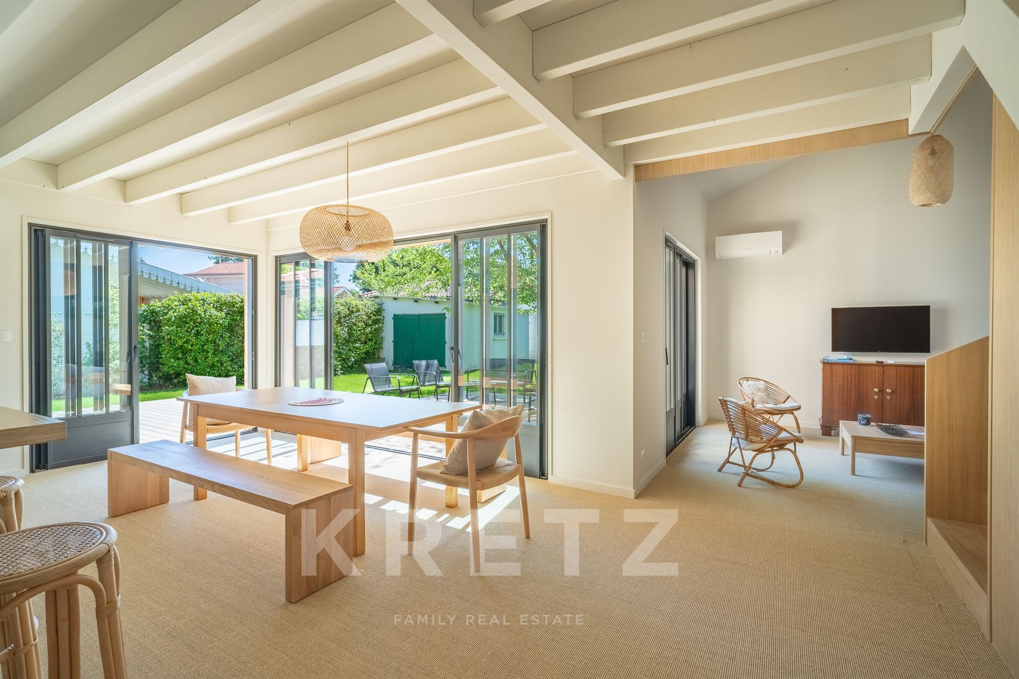 Exceptional Villa in Andernos-les-Bains – Just 150 meters from the Bay