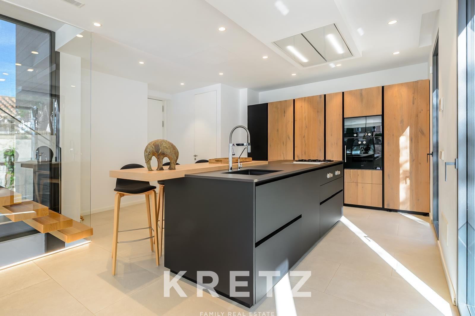 Contemporary villa in Portals Nous – Mediterranean elegance and absolute comfort