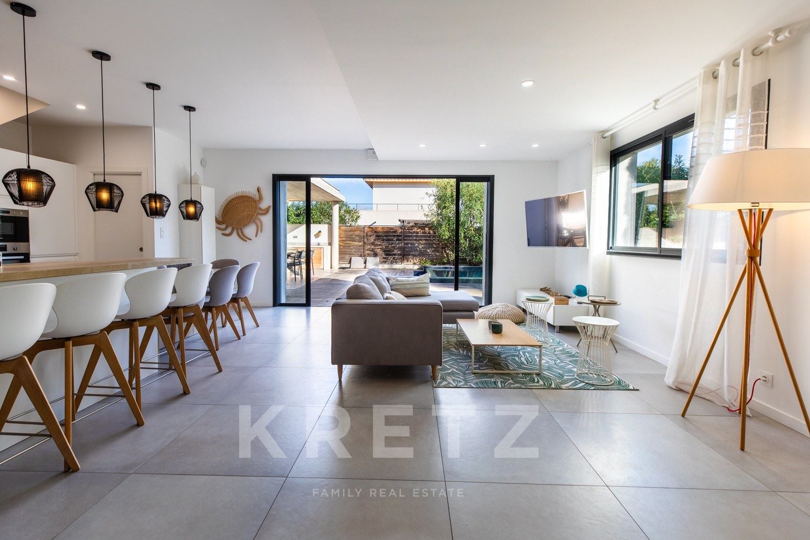EXCLUSIVE RECENT VILLA WITH HEATED POOL