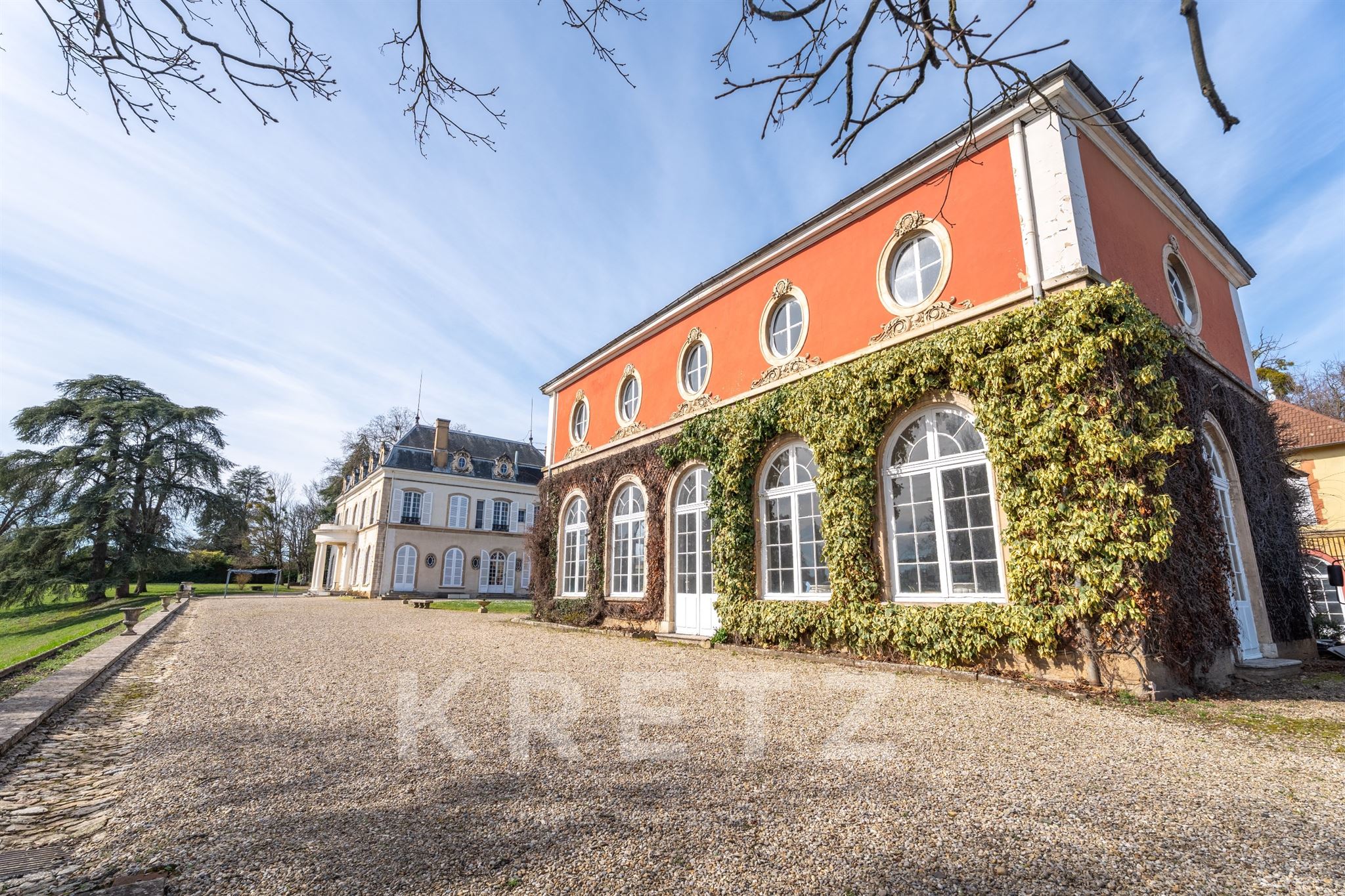 Écully — Château du XIXᵉ siècle au cœur d’un parc de près de quatre hectares