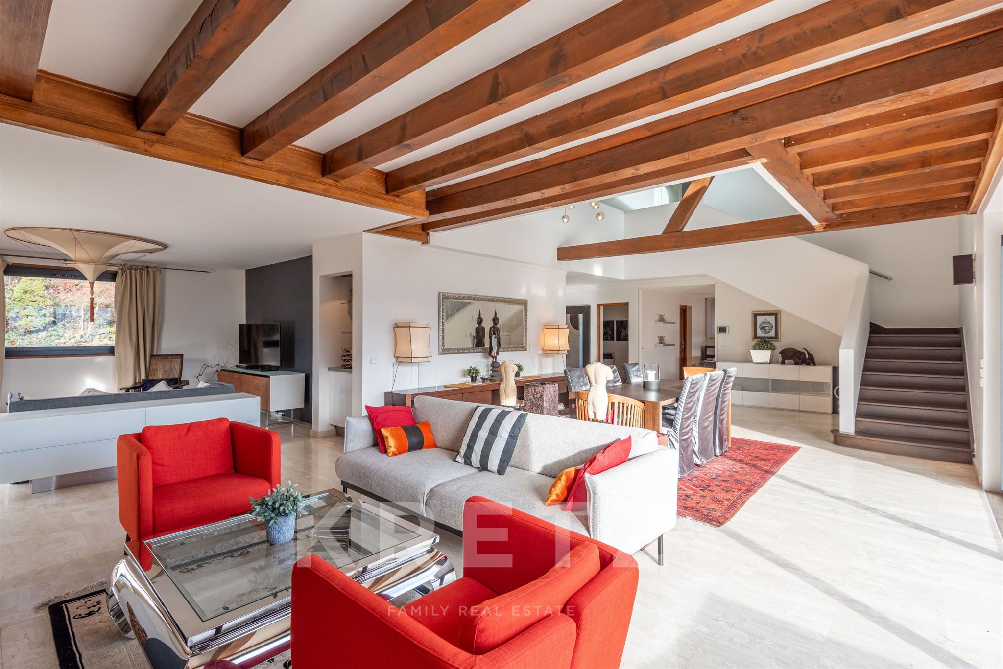MARIGNIER – Panoramic Arve Valley View Property with Pool