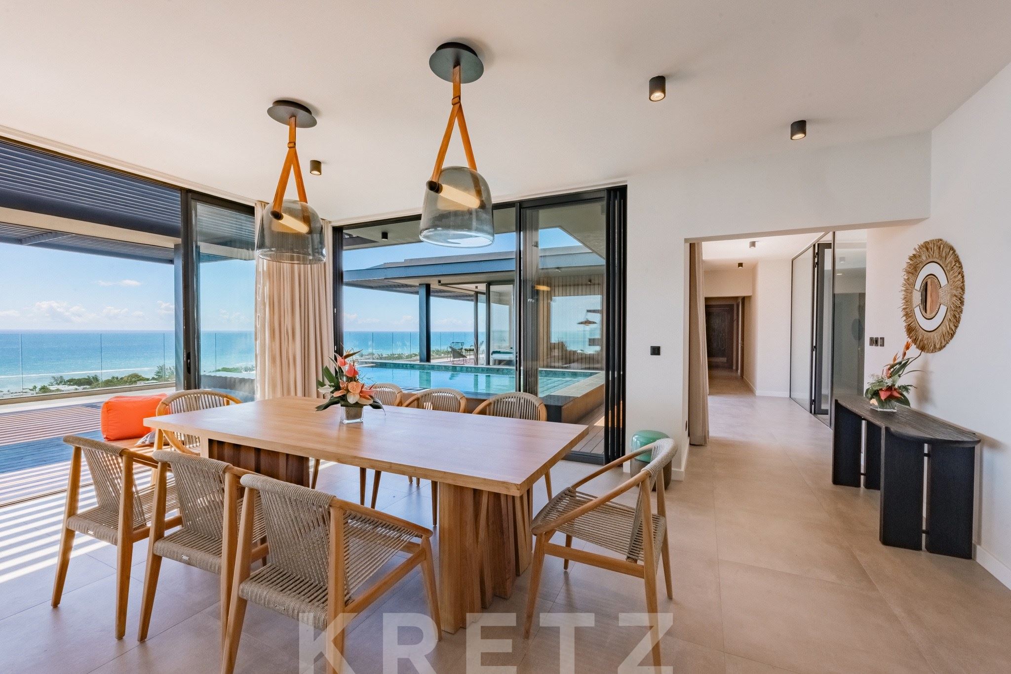 Exceptional penthouse with panoramic views