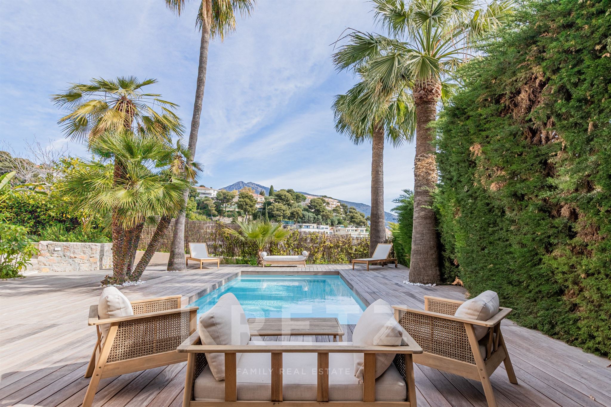 Roquebrune-Cap-Martin – Family Villa in an exclusive setting