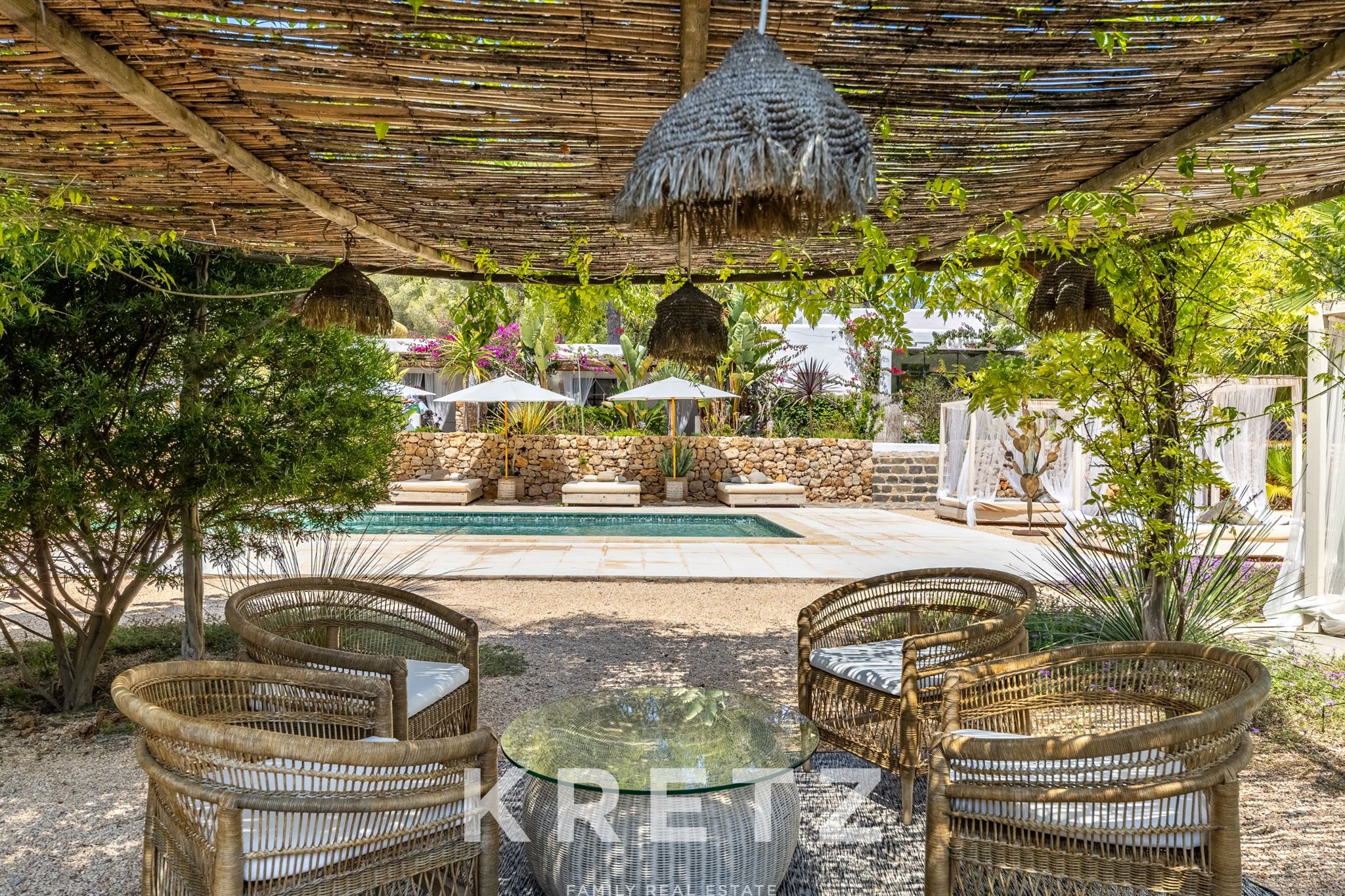 Prestigious finca with tourist license, 12 bedrooms, and large garden just 10 minutes from Ibiza