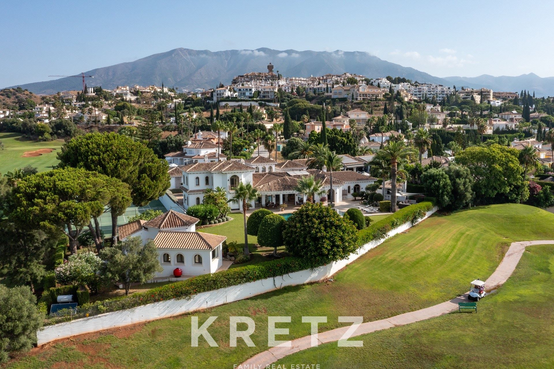 The White House – Andalusian charm and refinement on the golf course border