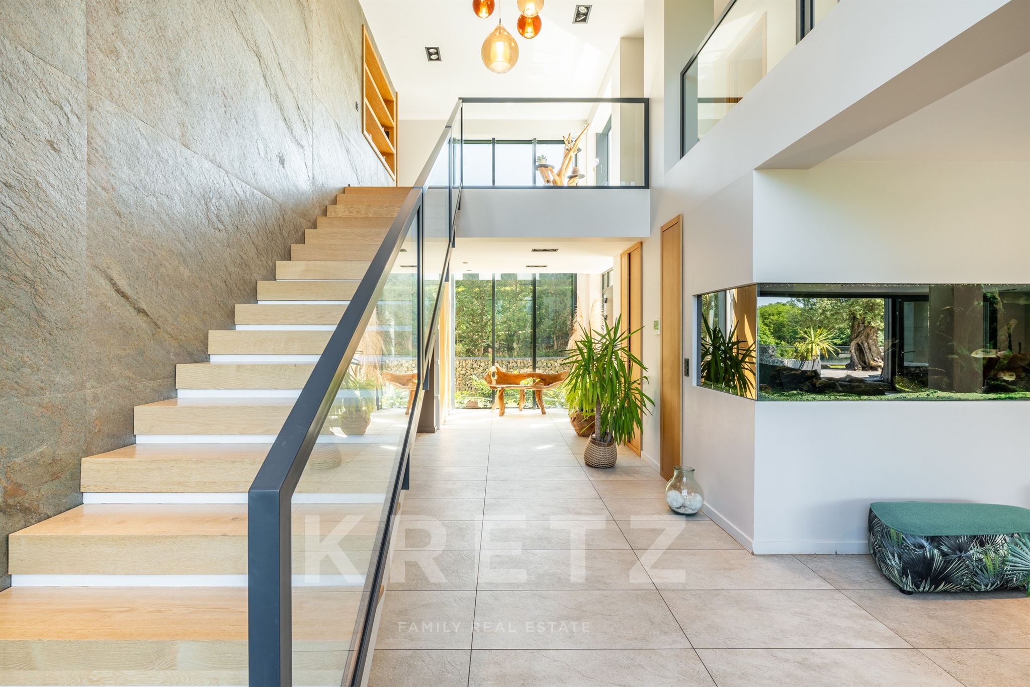 Superb Contemporary Villa in a Private and Secure Estate