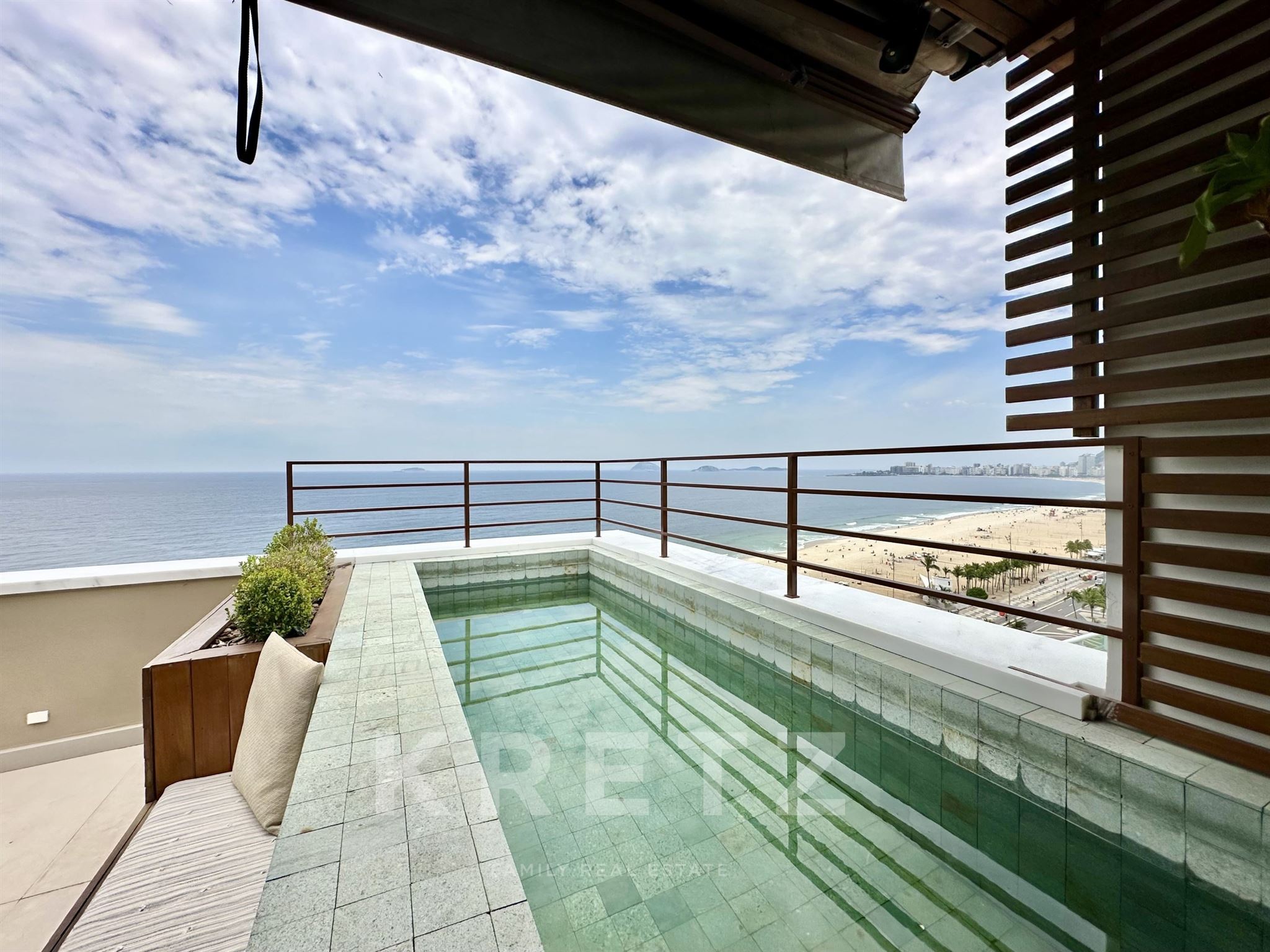 Renovated Oceanfront Duplex Penthouse in Leme, Rio de Janeiro