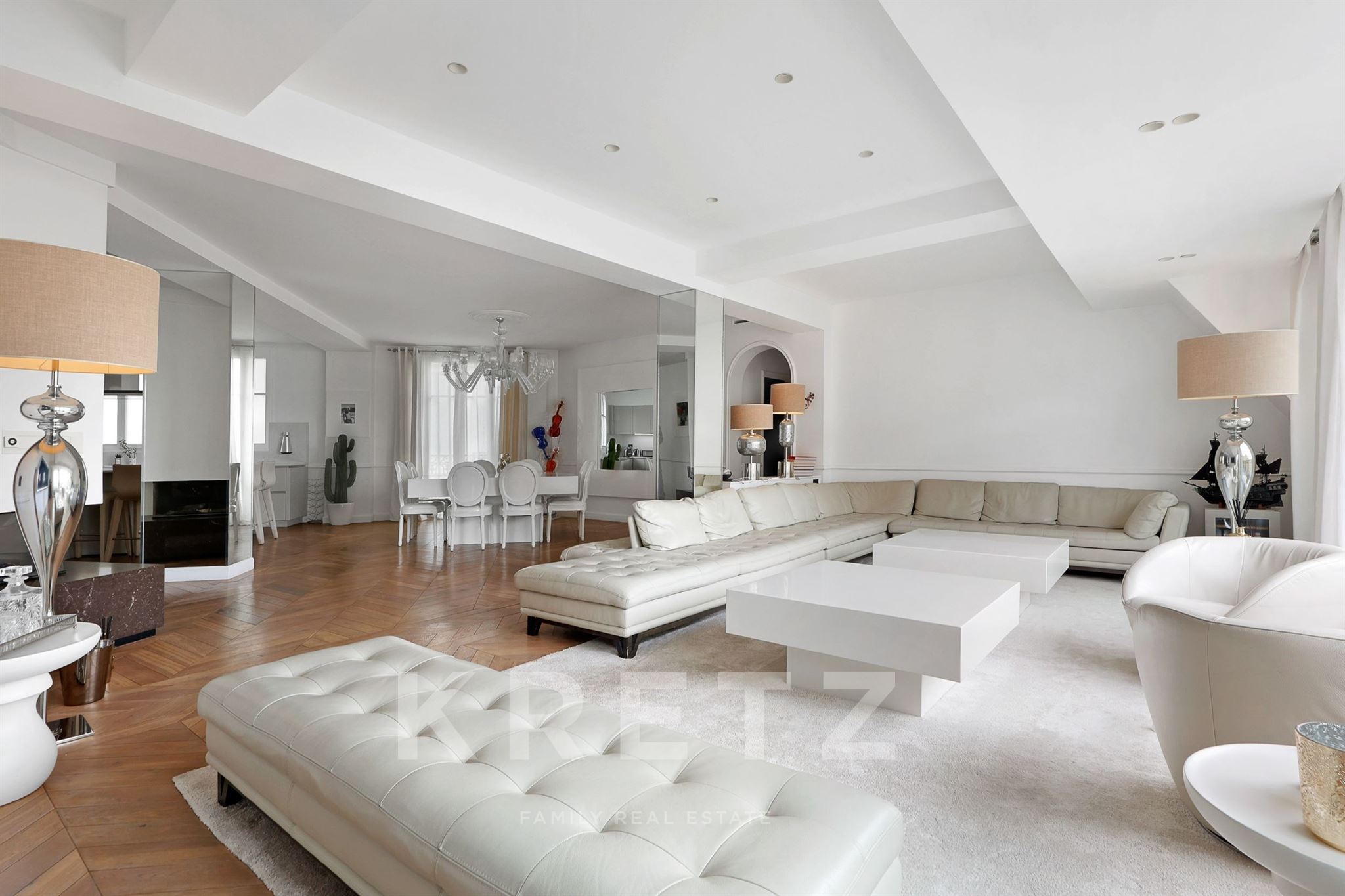 Appartement familial et de réception en parfait état sur Georges Mandel