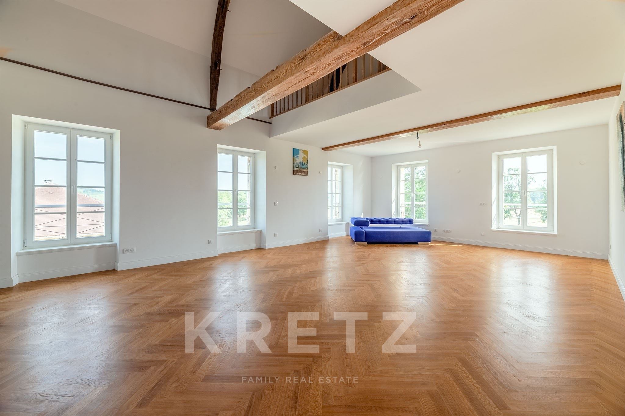 177 sqm duplex nestled within an exceptional château