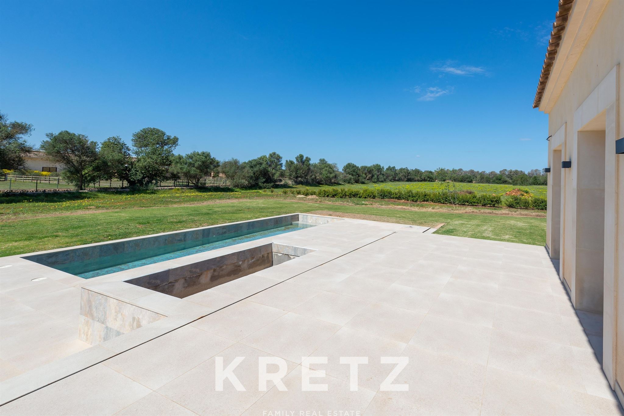 Contemporary Villa with Pool on a Large Plot in Llucmajor