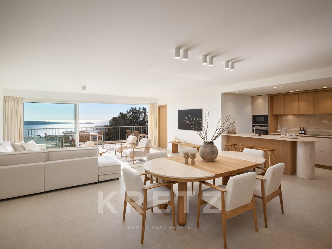 Fully renovated apartment with panoramic sea view