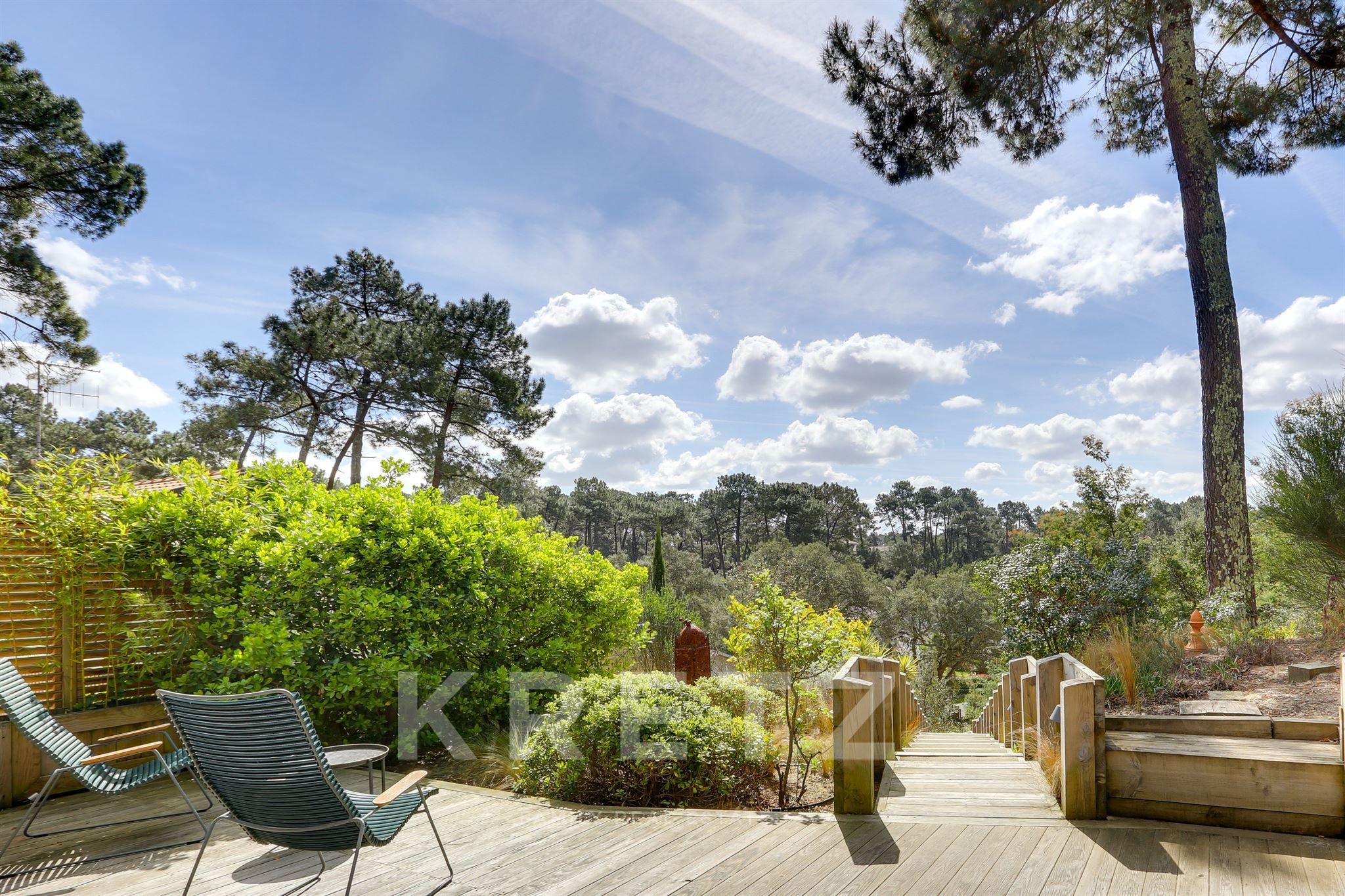 Luxury villa, infinite pinède panorama