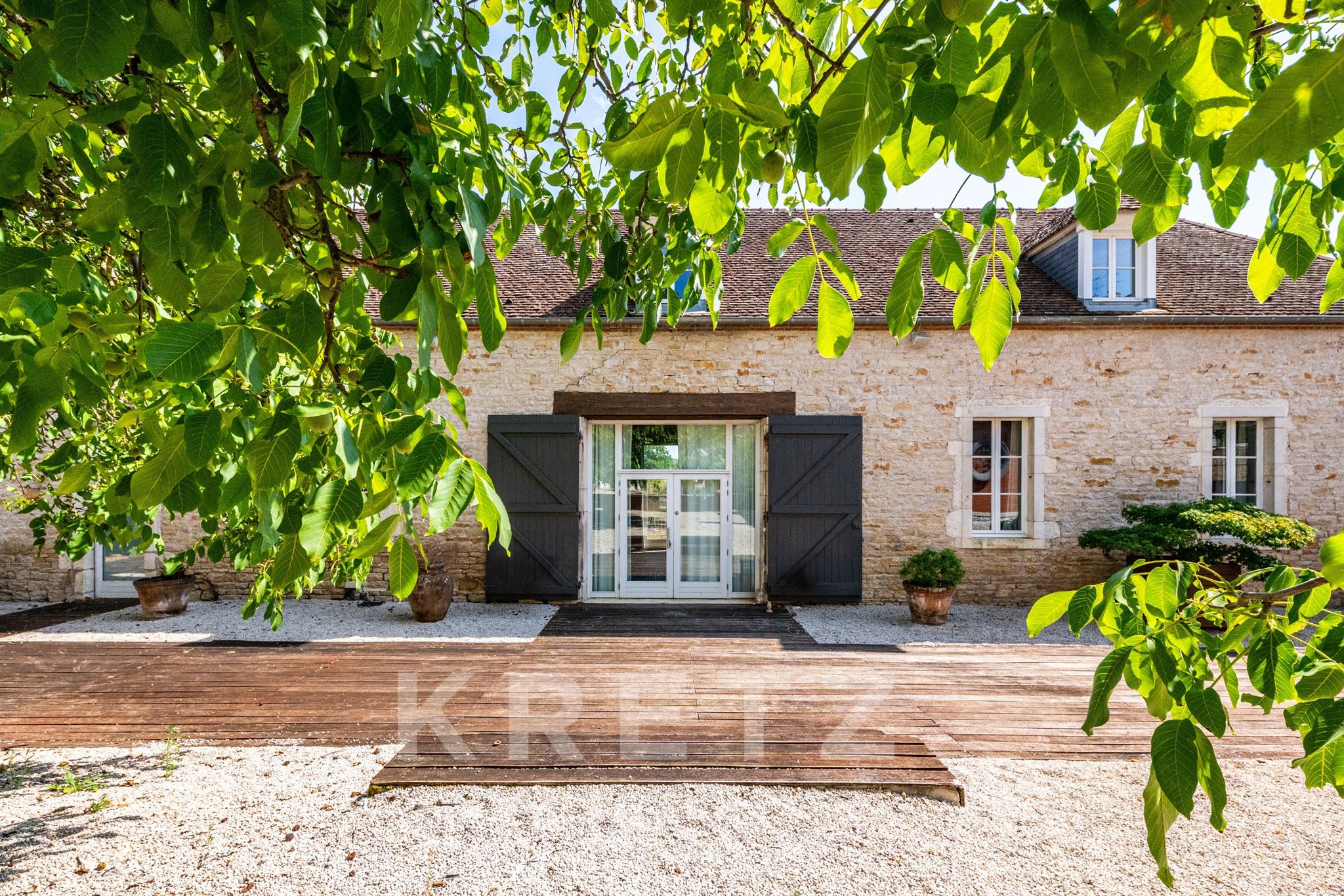 Propriété de caractère clé en main -Gîtes, évènementiel et maison - RULLY Bourgogne viticole
