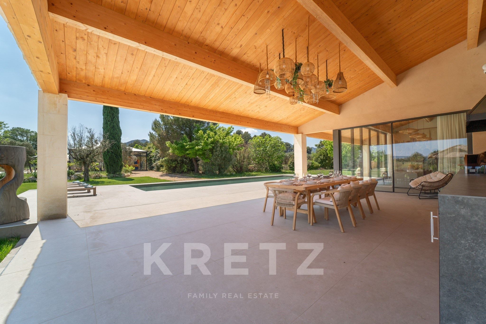 Propriété de luxe à Eygalières – Domaine privé de 2 hectares, villa contemporaine 635 m², piscine