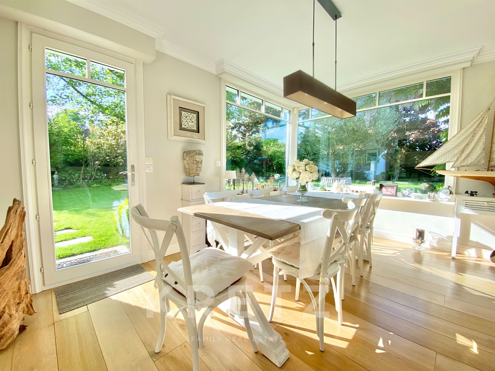 Prestigious villa in the heart of Croix