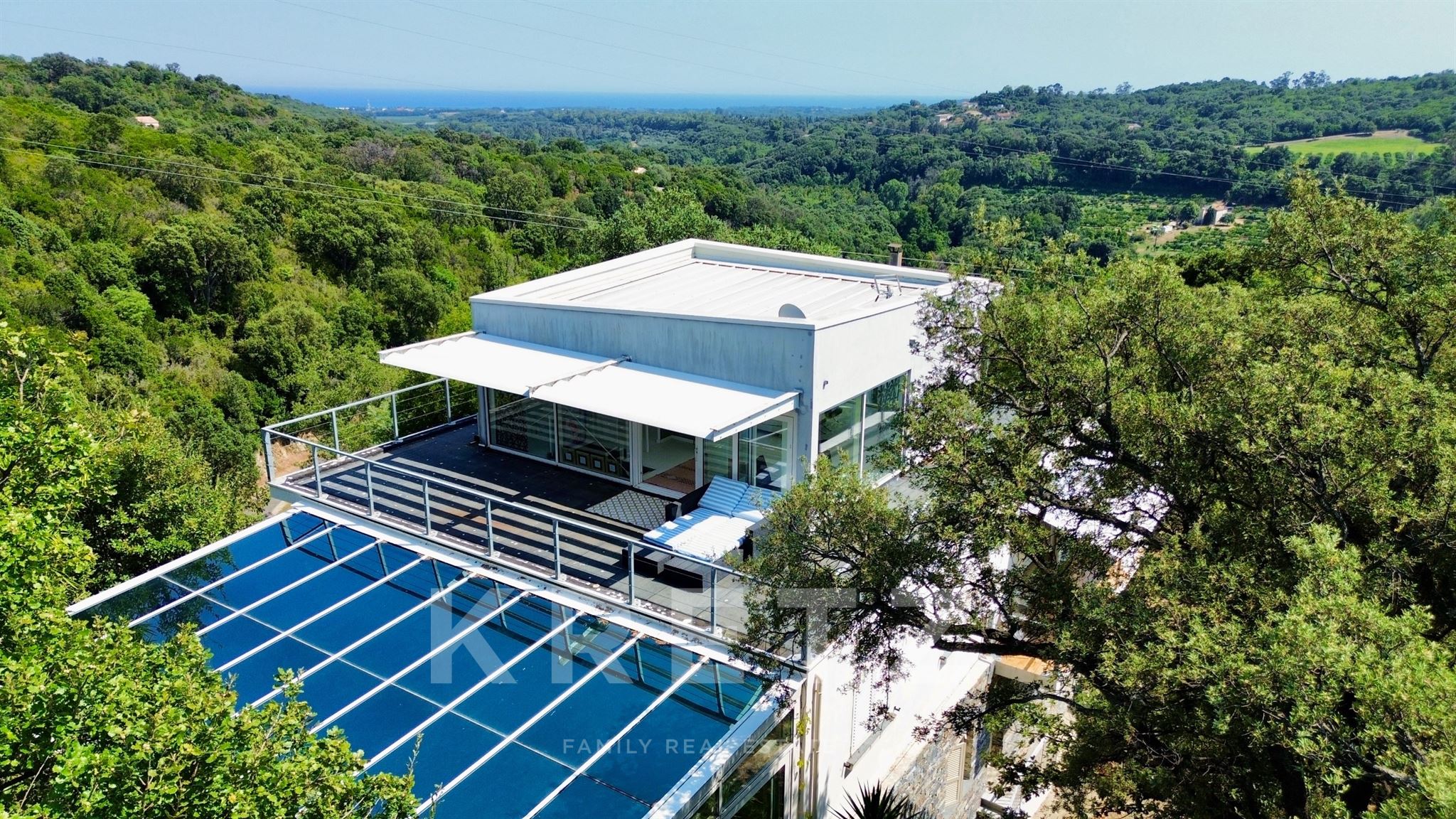 Exceptional Villa – Panoramic Sea and Mountain Views