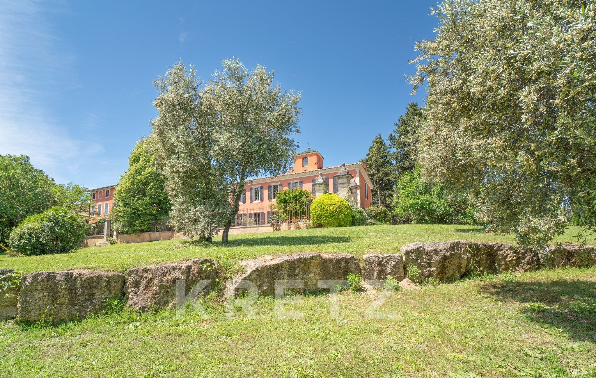 Historic Château for Sale in Provence – 1,300 sqm Luxury Estate on 18 ha with Guest Houses, Vineyard