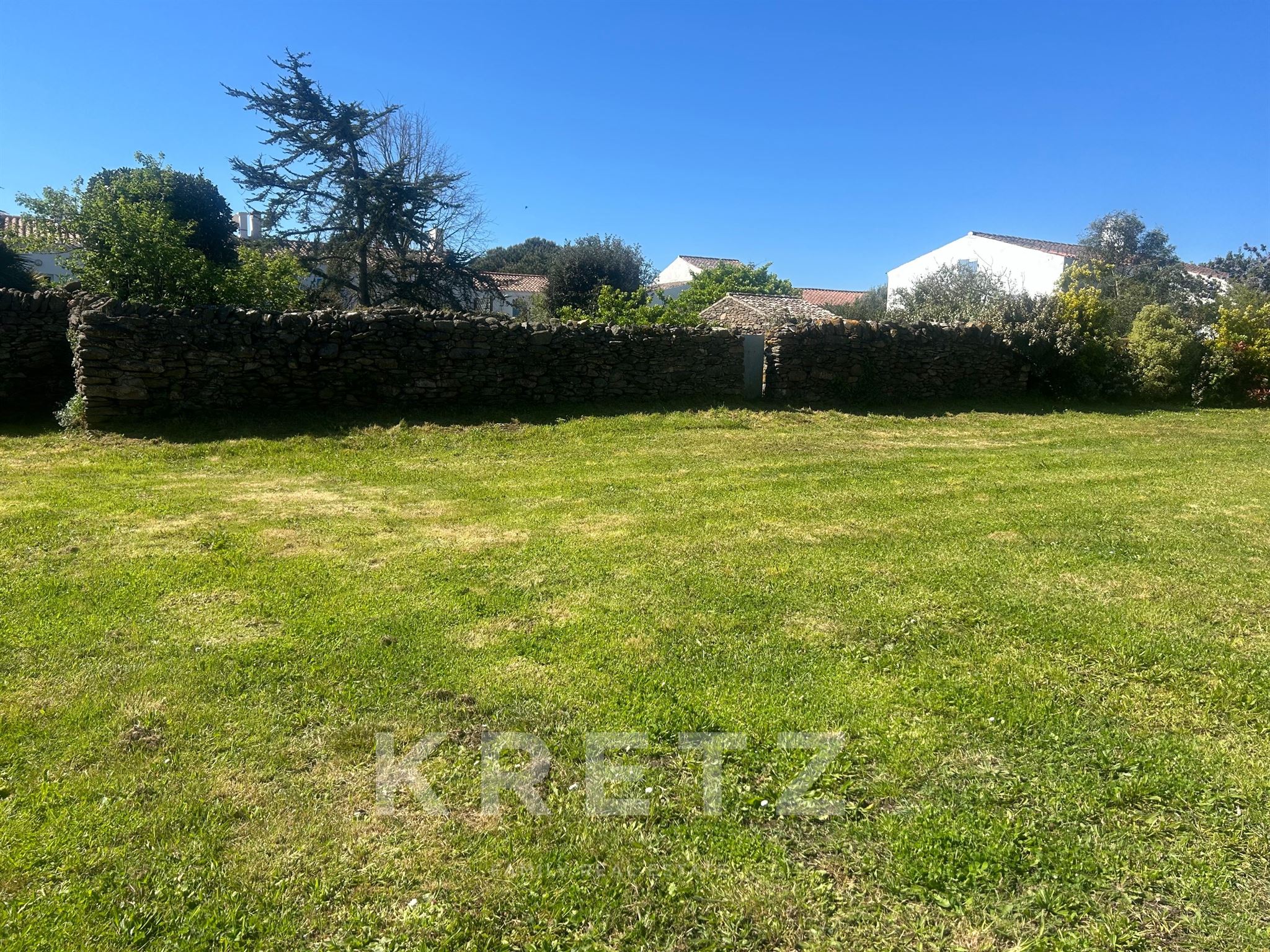 A Rare Opportunity on Île d’Yeu: Build Your Dream Home in an Exceptional Natural Setting !
