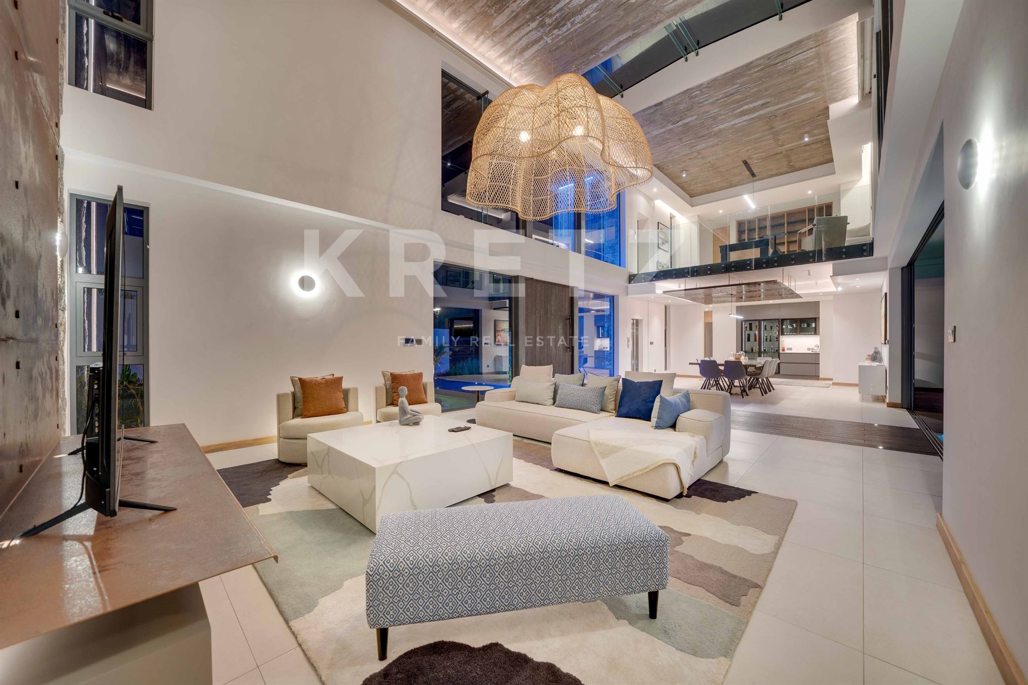 Sumptuous Luxury Villa between Golf Course and Ocean