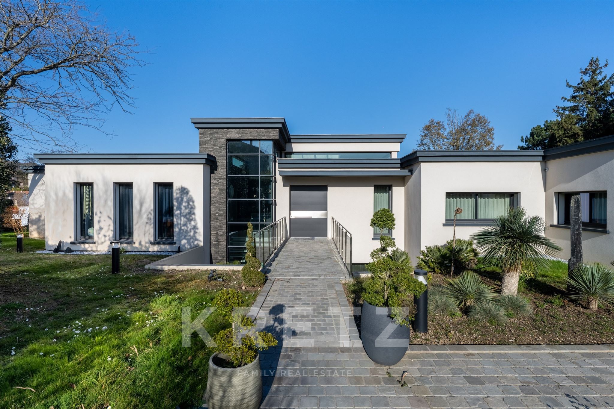 Villa contemporaine d’exception – 650 m² habitables aux portes de Paris