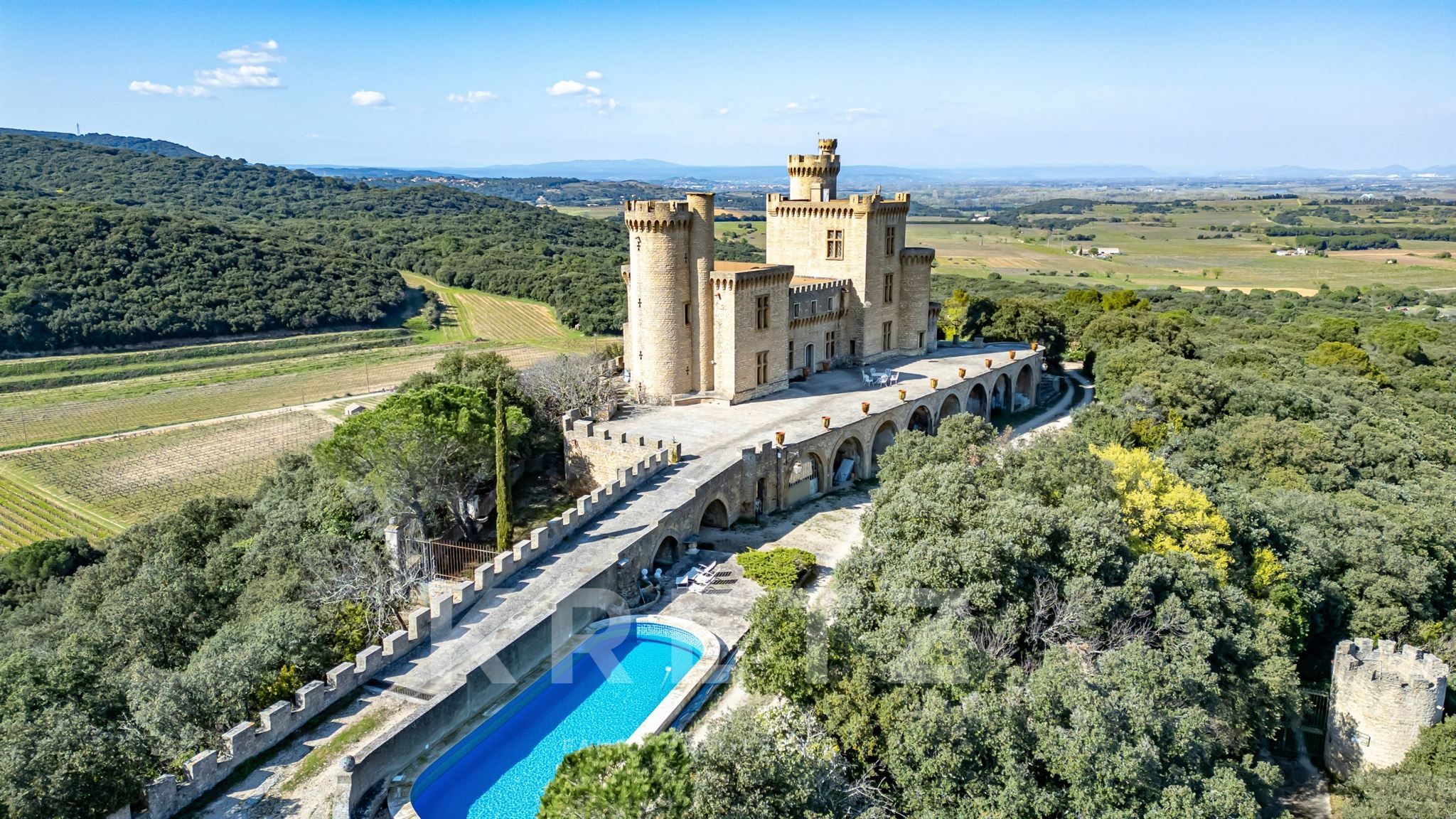 Exceptional 19th century castle - Panoramic view and swimming pool