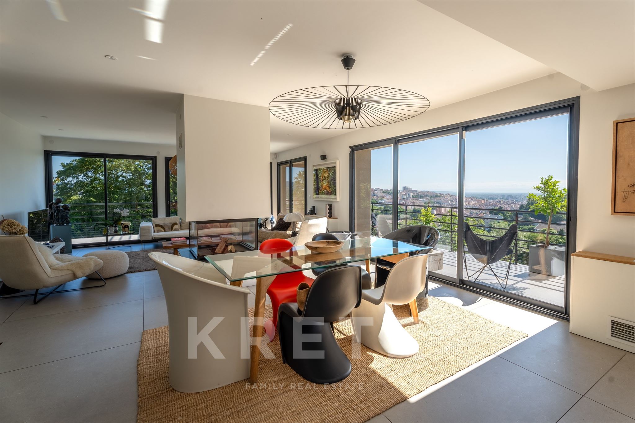 LYON 5ᵉ – PROPRIÉTÉ D'EXCEPTION AVEC VUE PANORAMIQUE SUR FOURVIÈRE ET LA SAÔNE