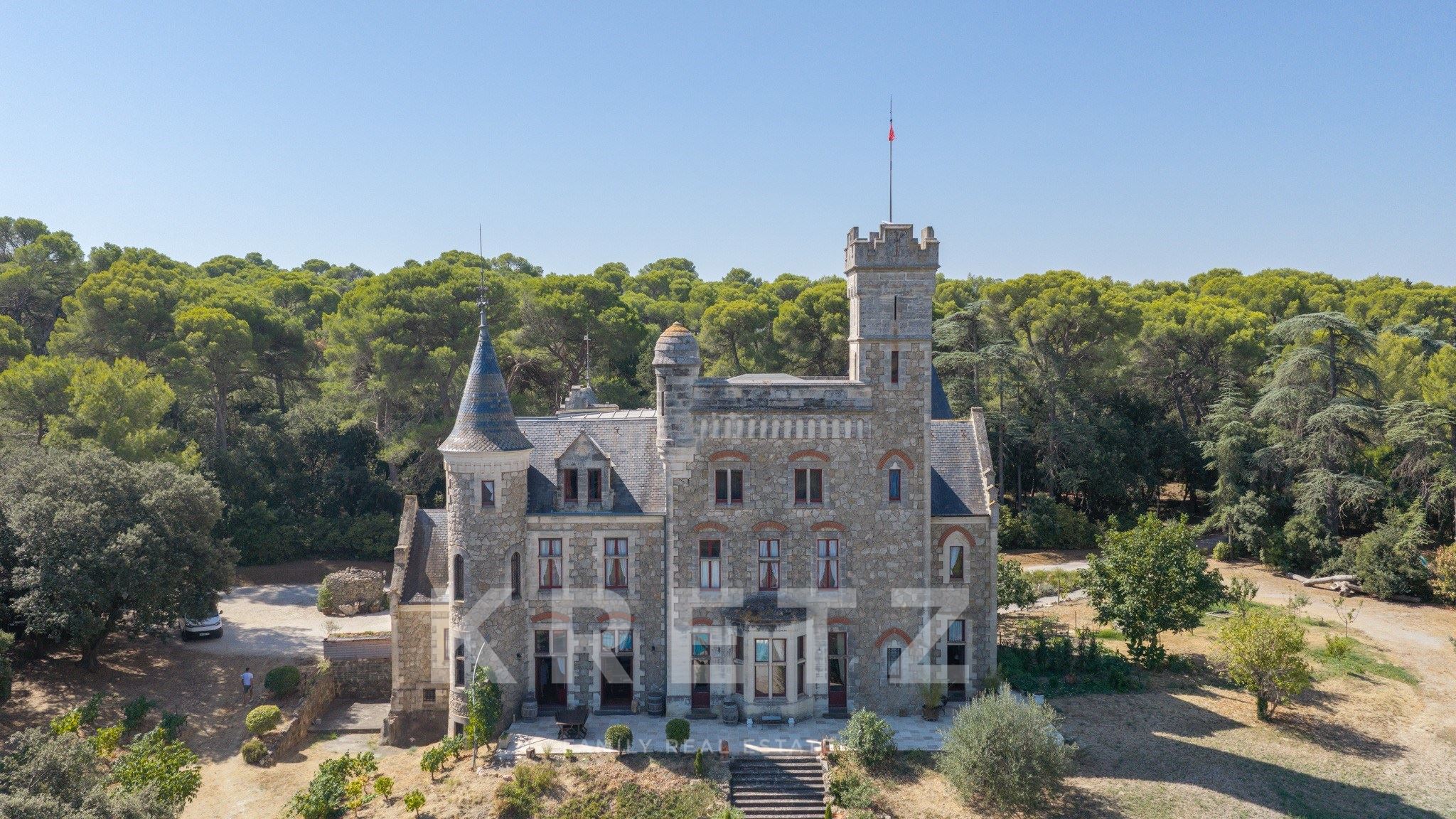 Château du XIXe siècle – Domaine d’exception au cœur du Languedoc