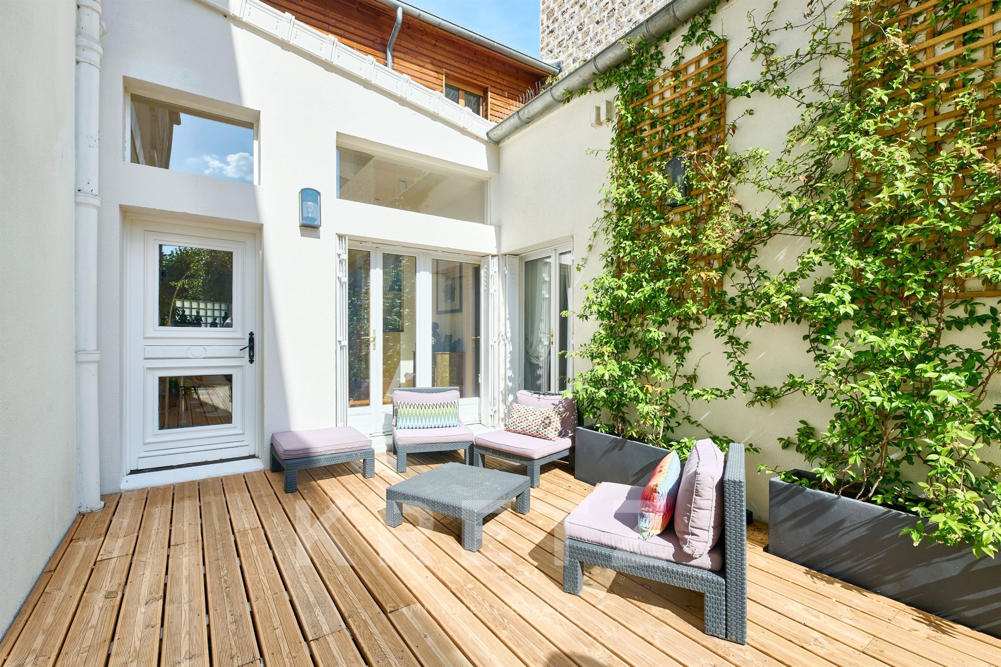 Maison familiale avec terrasse en plein centre ville