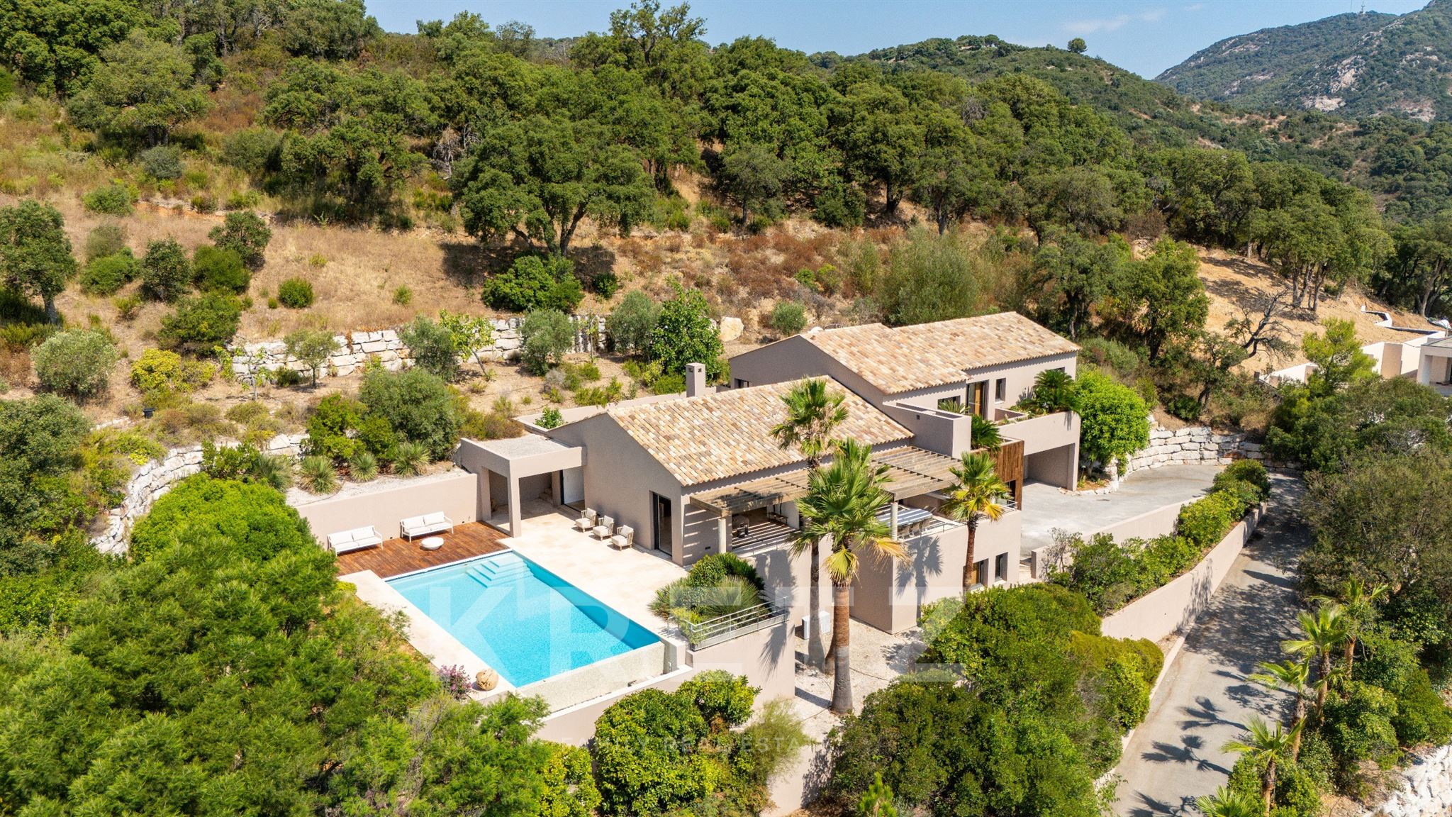 Grimaud – Fully renovated villa with sea view