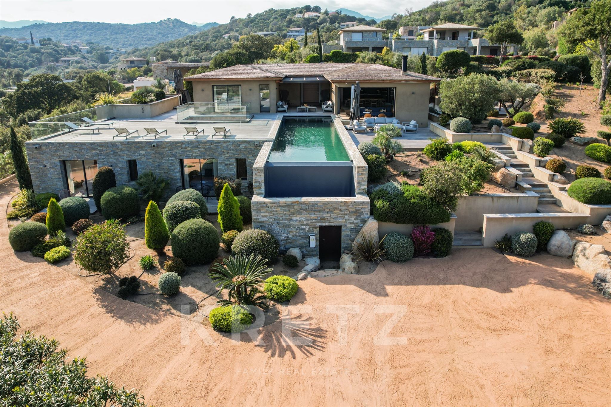 Villa d'exception avec piscine et vue mer
