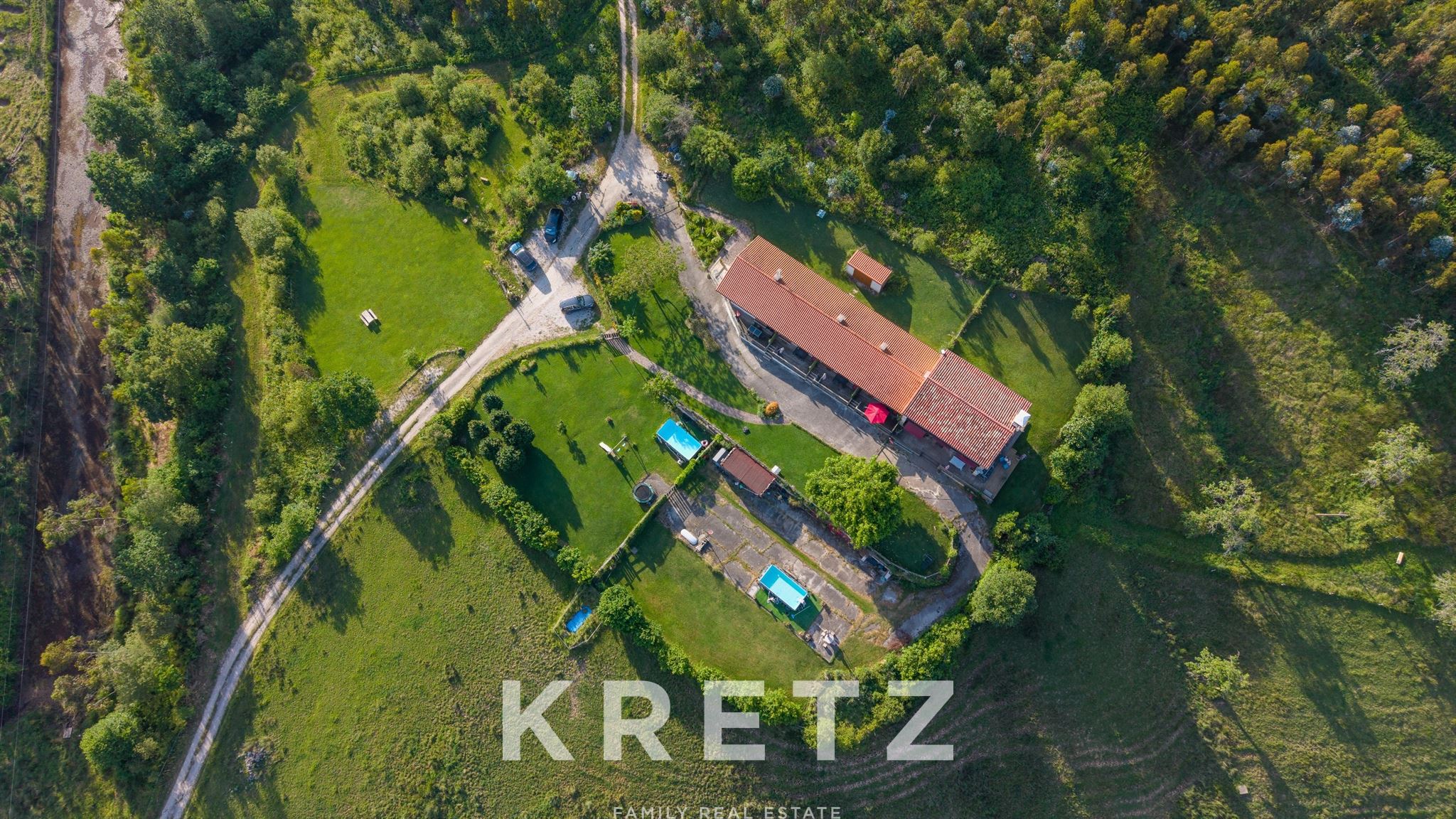 Traditional house and tourist apartments in the heart of Oyambre Natural Park