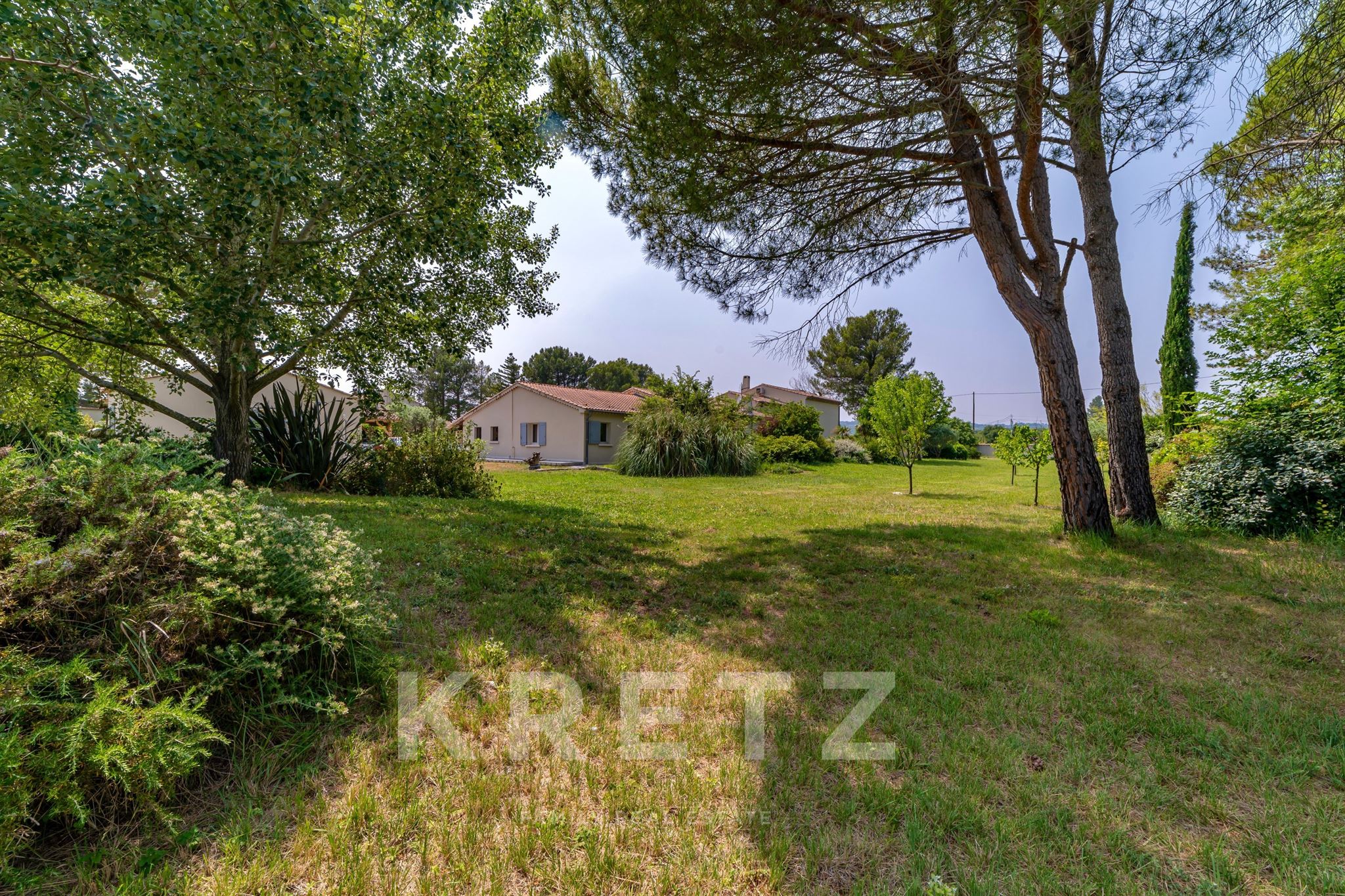 High-end renovated 400sqm villa on 8300sqm landscaped plot