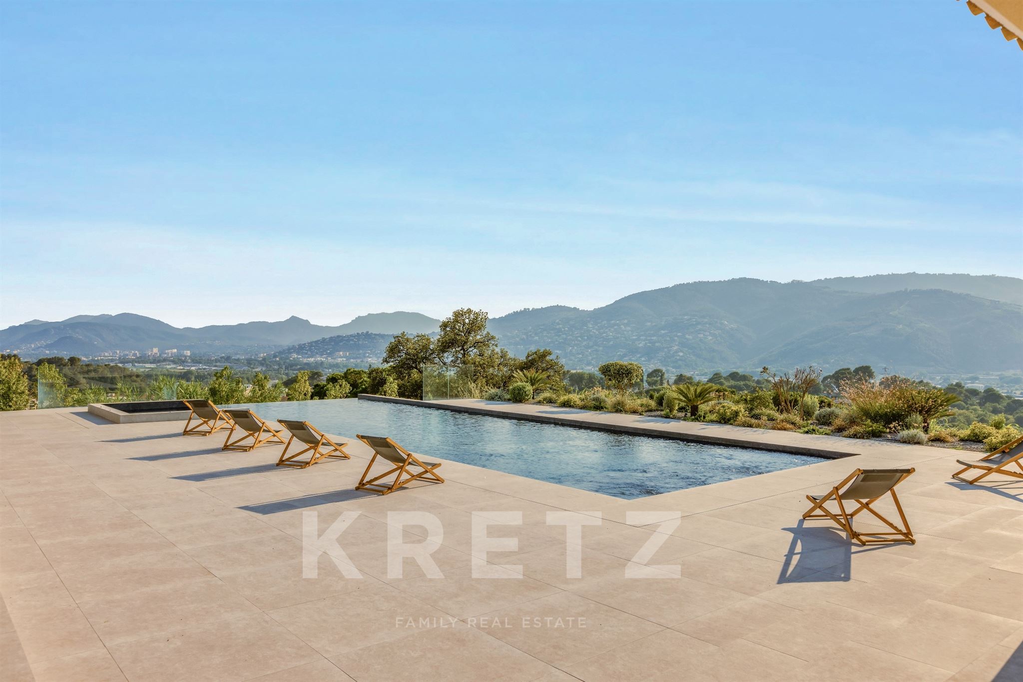 Private estate in Mougins with sea view