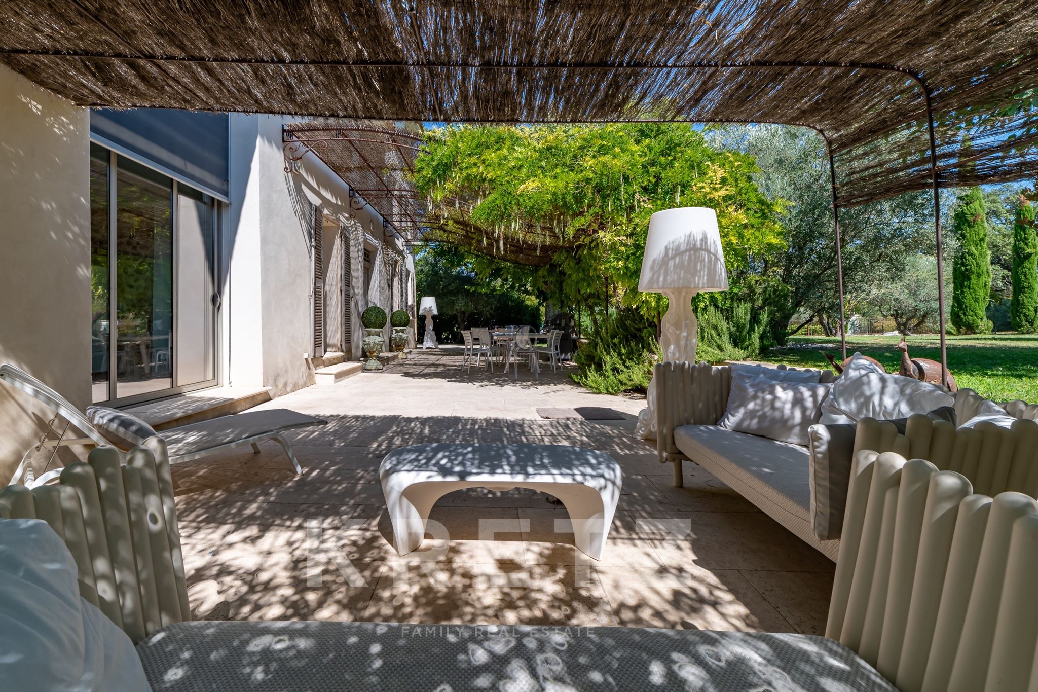 AUTHENTIQUE BASTIDE DU XVIIIe & SA BERGERIE RÉNOVÉE _650 M2 _14 CHAMBRES