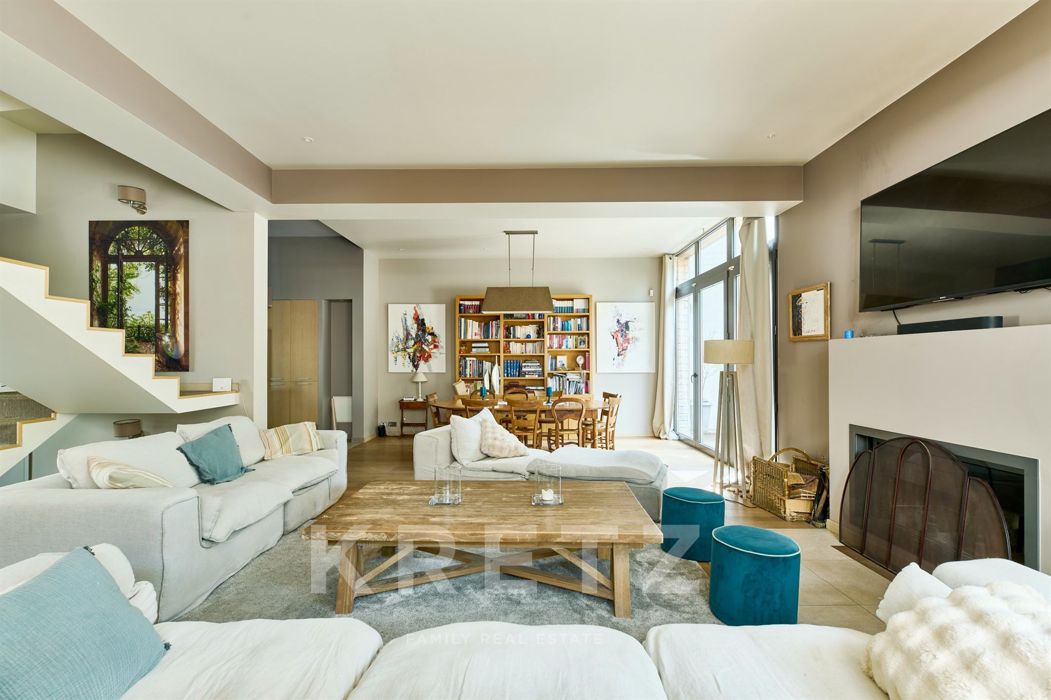 La Garenne-Colombes – Maison contemporaine avec piscine intérieure et jardin paysagé