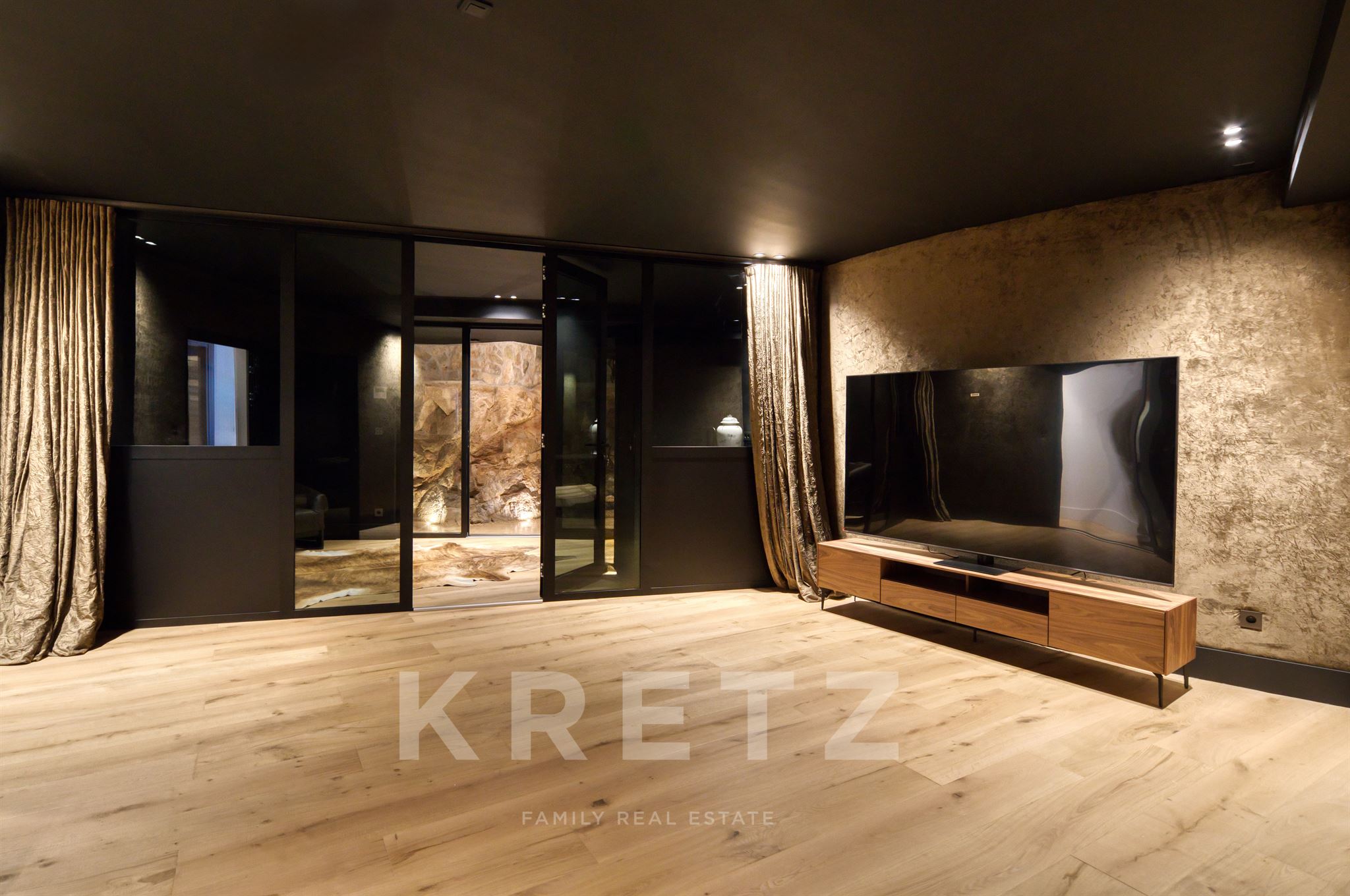 Renovated villa with sea view