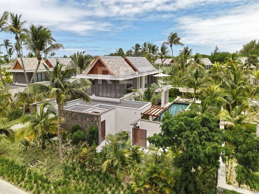 Prestigious Villa in Pointe de Flacq – Between Lagoon and Golf