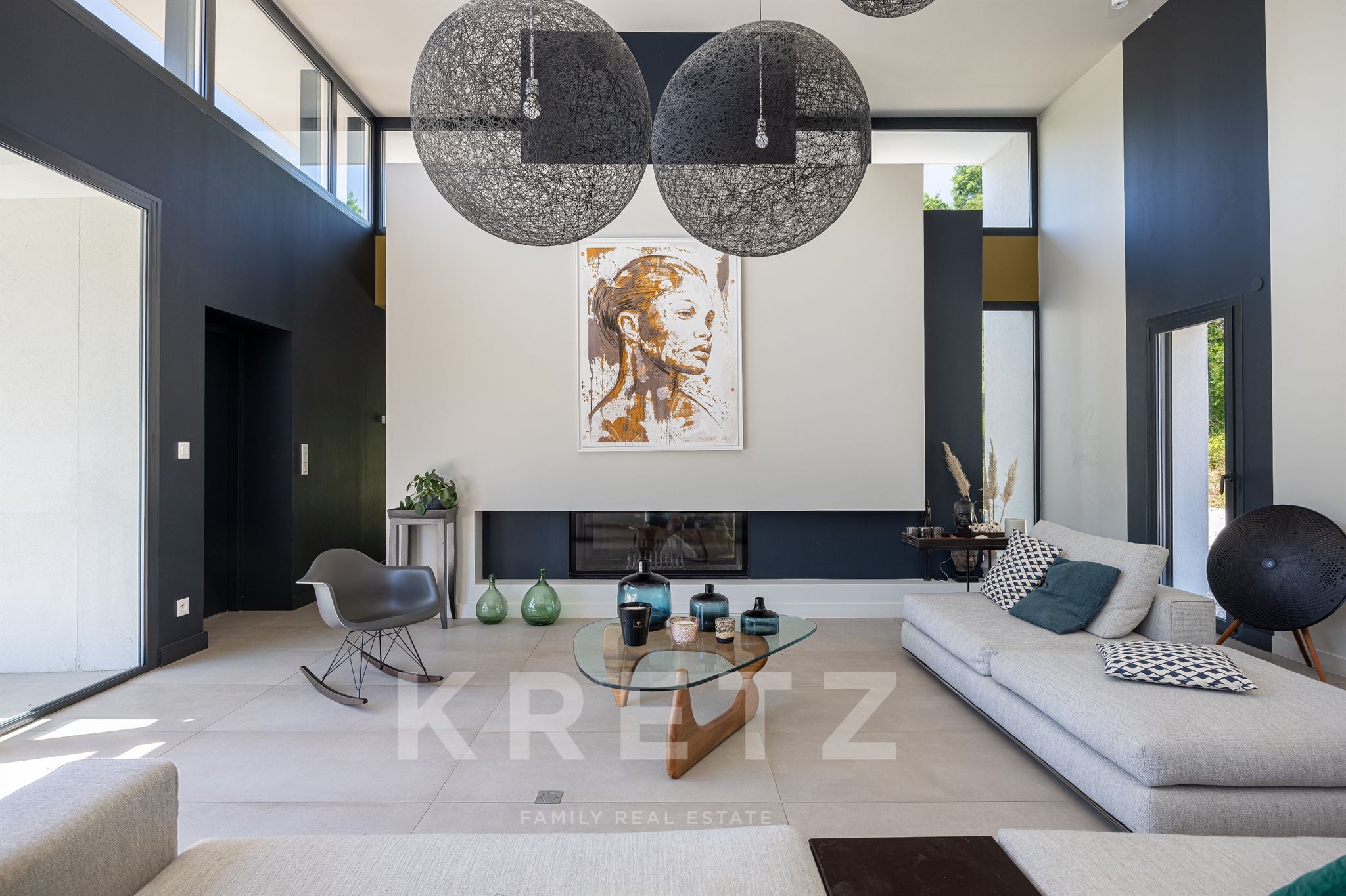 ÉCULLY – EXCEPTIONAL CONTEMPORARY ESTATE IN A PRESTIGIOUS PRIVATE DOMAIN