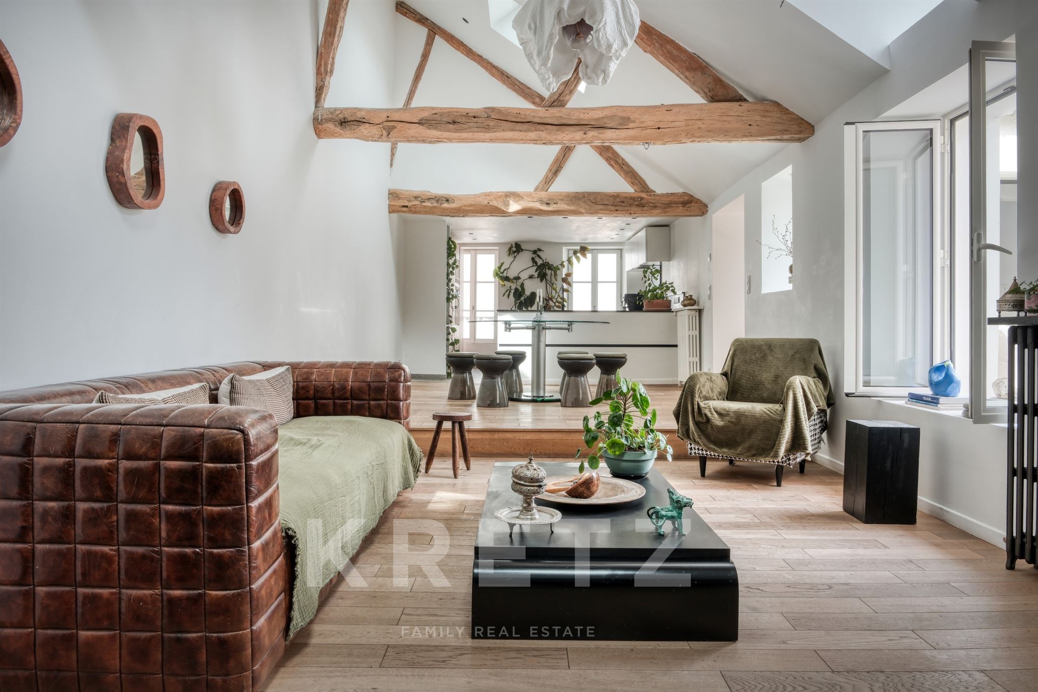 Elegant 204 sqm Townhouse in the Heart of Fontainebleau