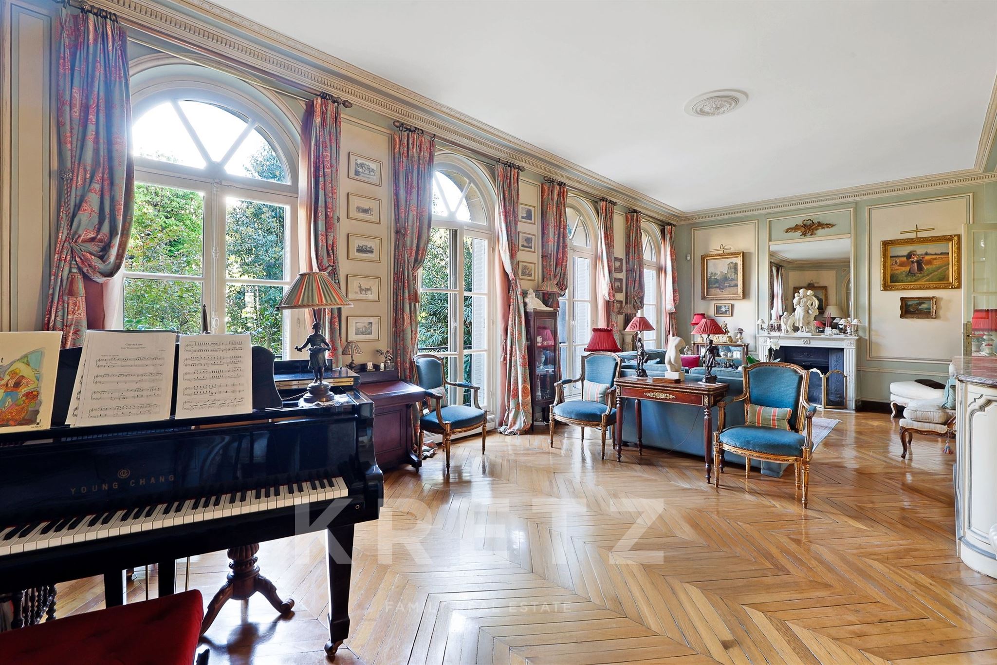 Private mansion