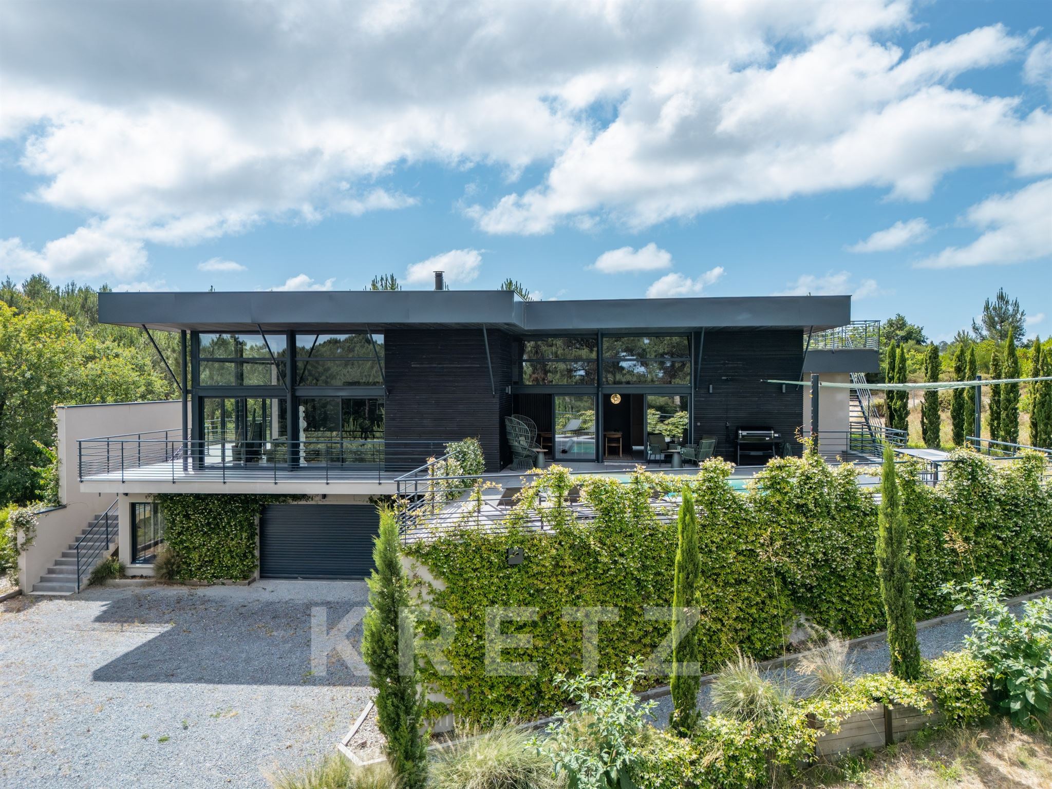 Biscarrosse Golf – 340 m² Architect-Designed Villa with a 180 sqm Rooftop Terrace Overlooking the La