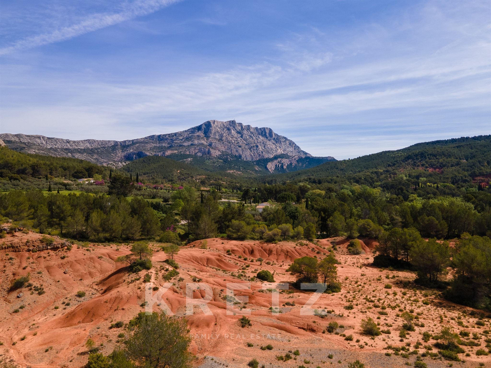 Aix-en-Provence. Propriété d'exception avec vue panoramique Sainte-Victoire, 430 m2, 4 hectares, oli