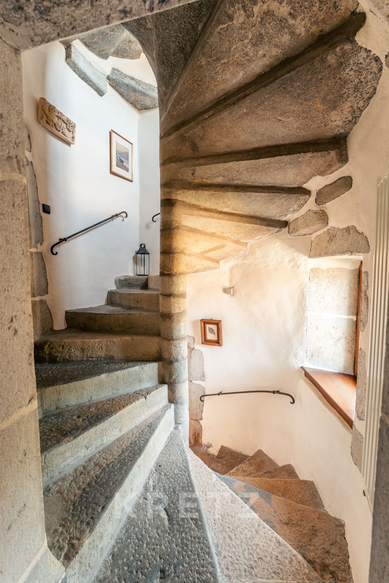 Château de La Roche – An Exceptional Medieval Residence in the Heart of Chautagne