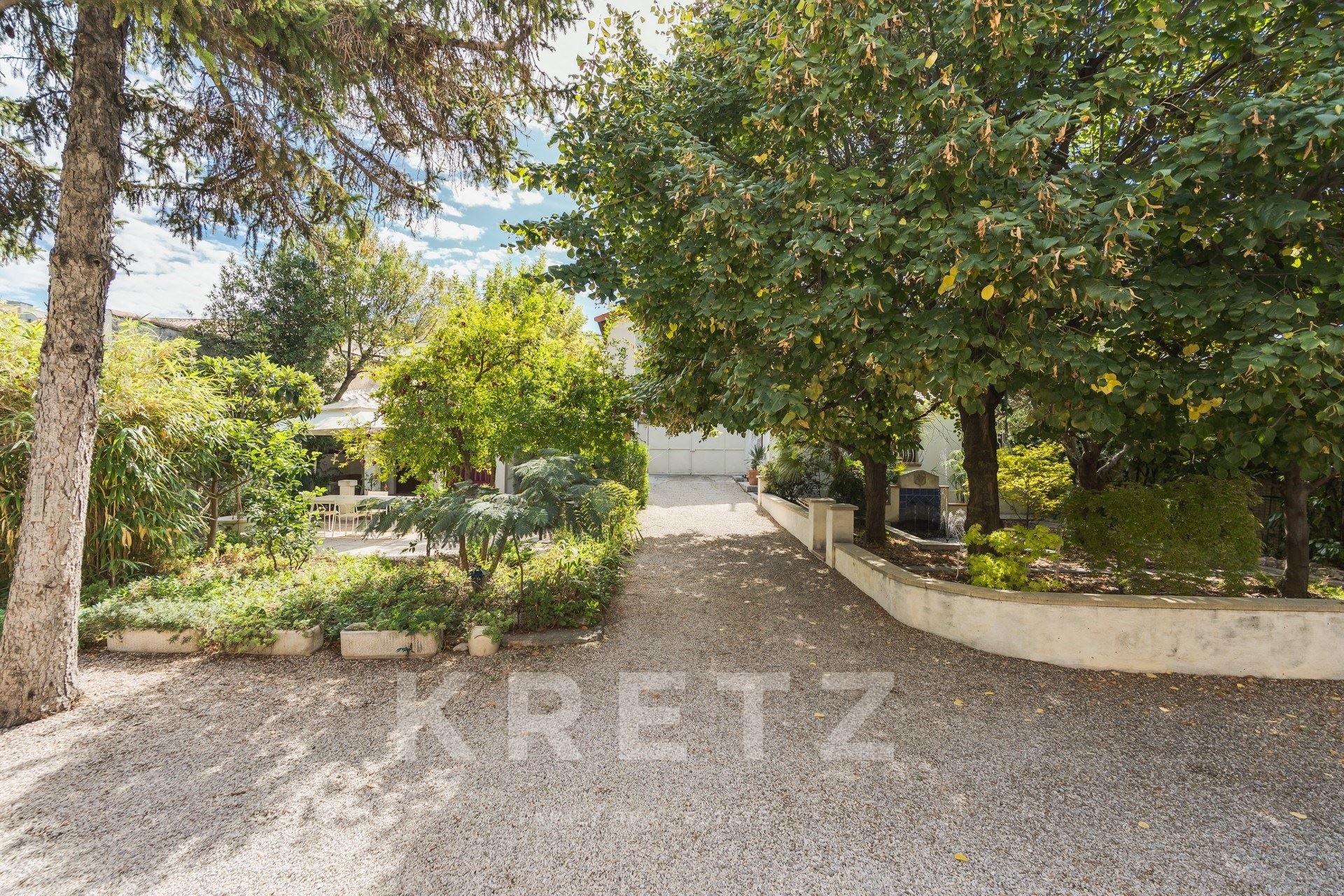 Marseille 11è - La Valbarelle - Maison de charme, dépendance et jardin luxuriant, au calme absolu