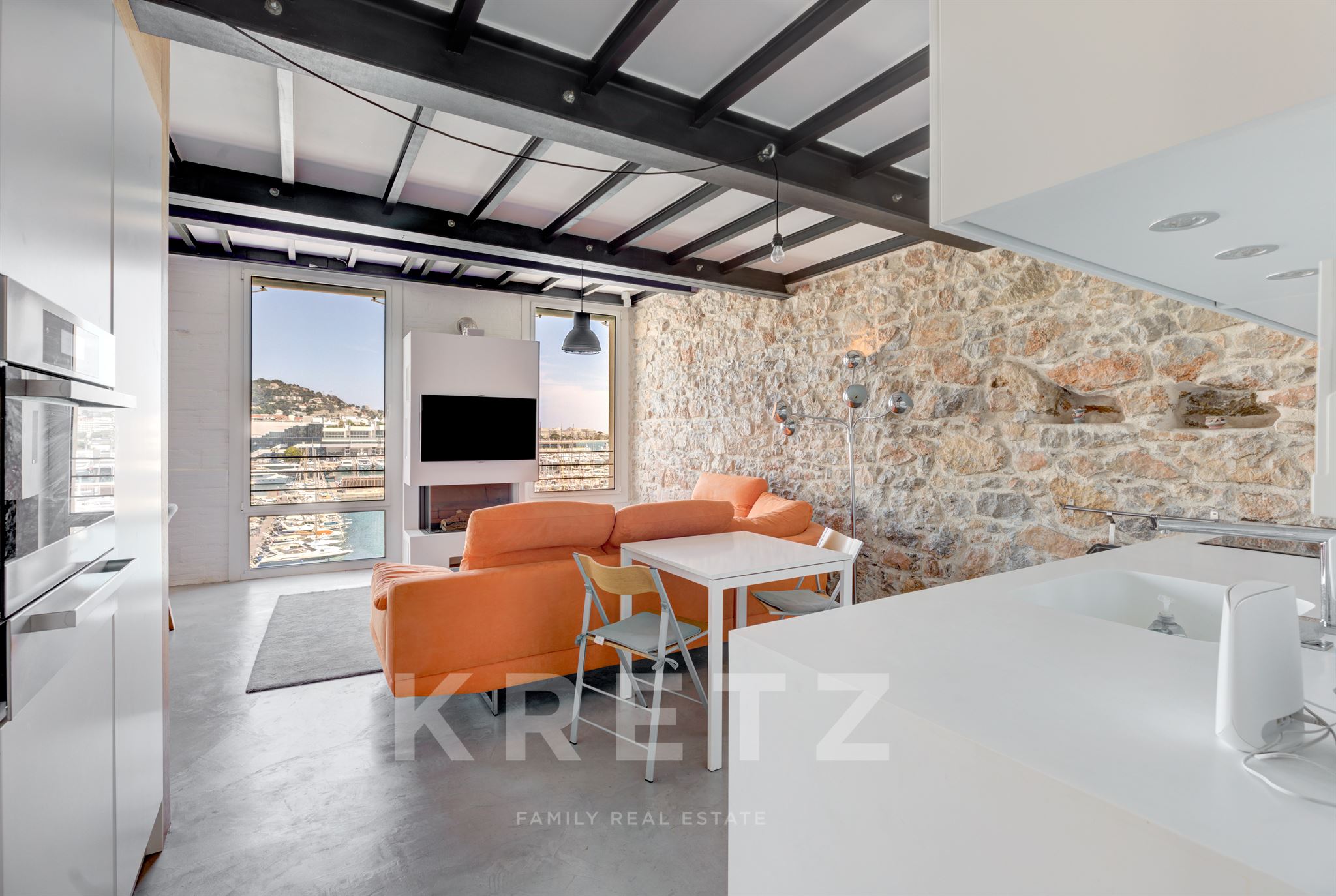 Le Duplex du Vieux-Port – Une Signature d’Architecte Face à la Méditerranée